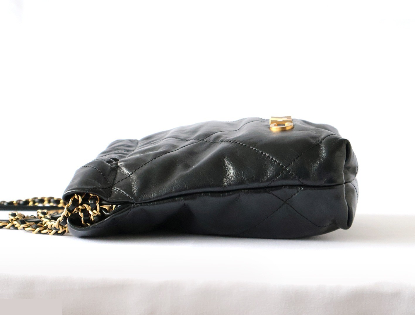 22 Shiny Calfskin Chain Shoulder Bag, Black — view 6