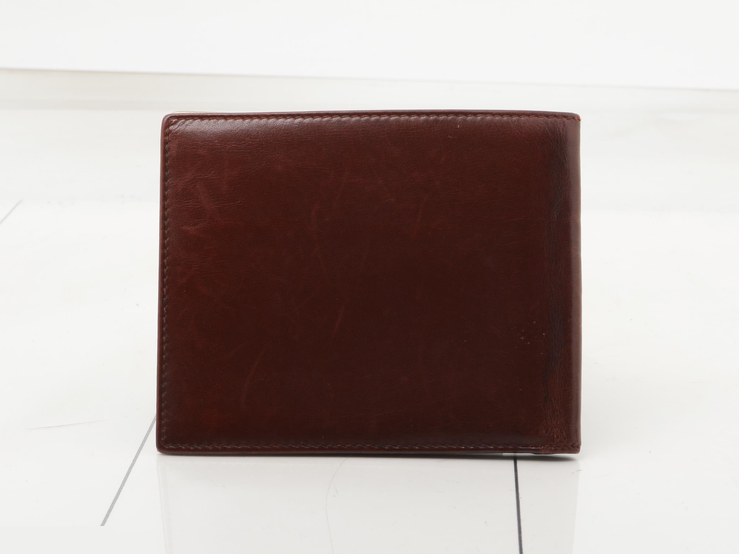 wallet — view 2