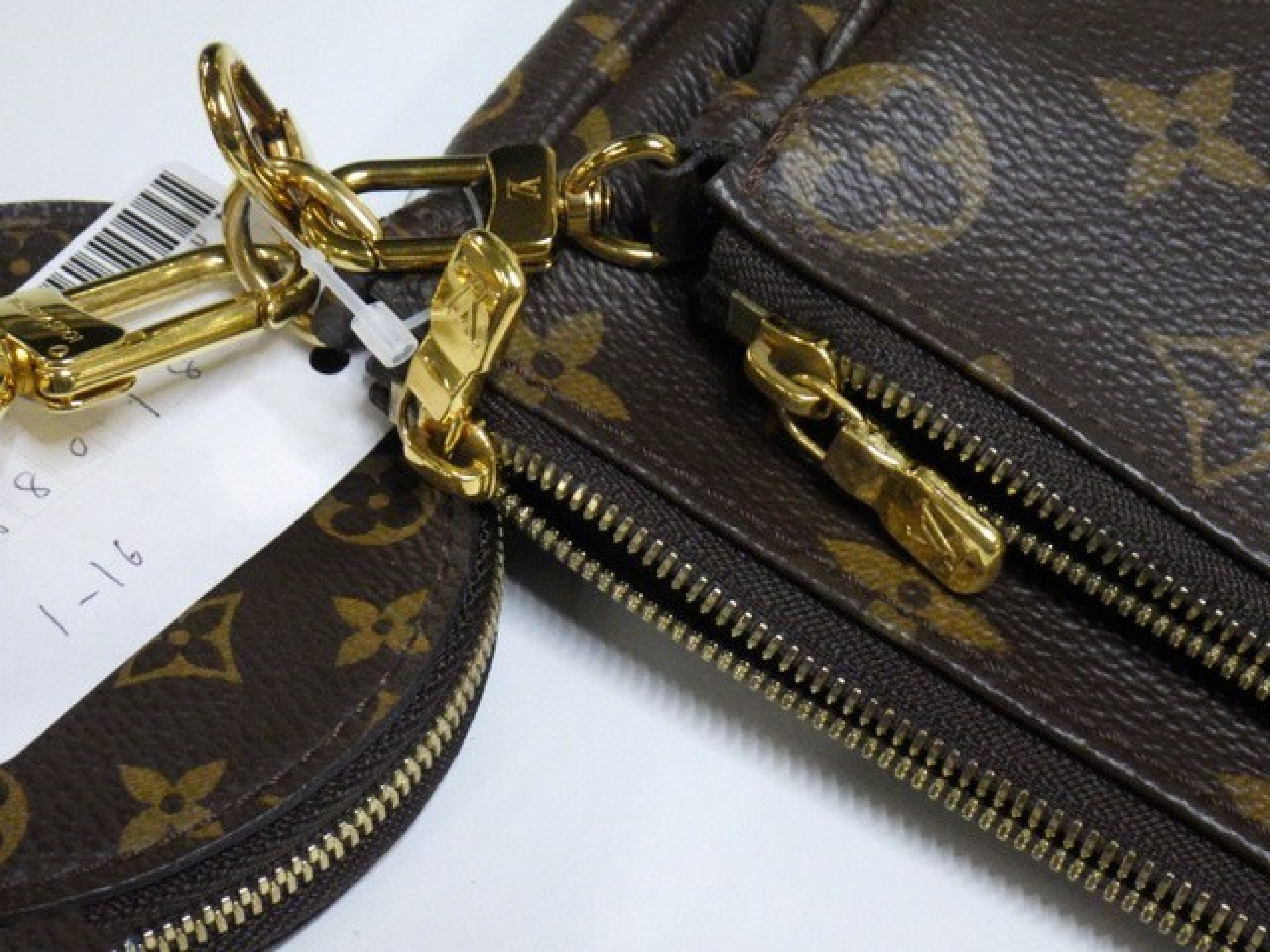 Multi Pochette Accessoires M44813 SP4290 Pouch — view 8