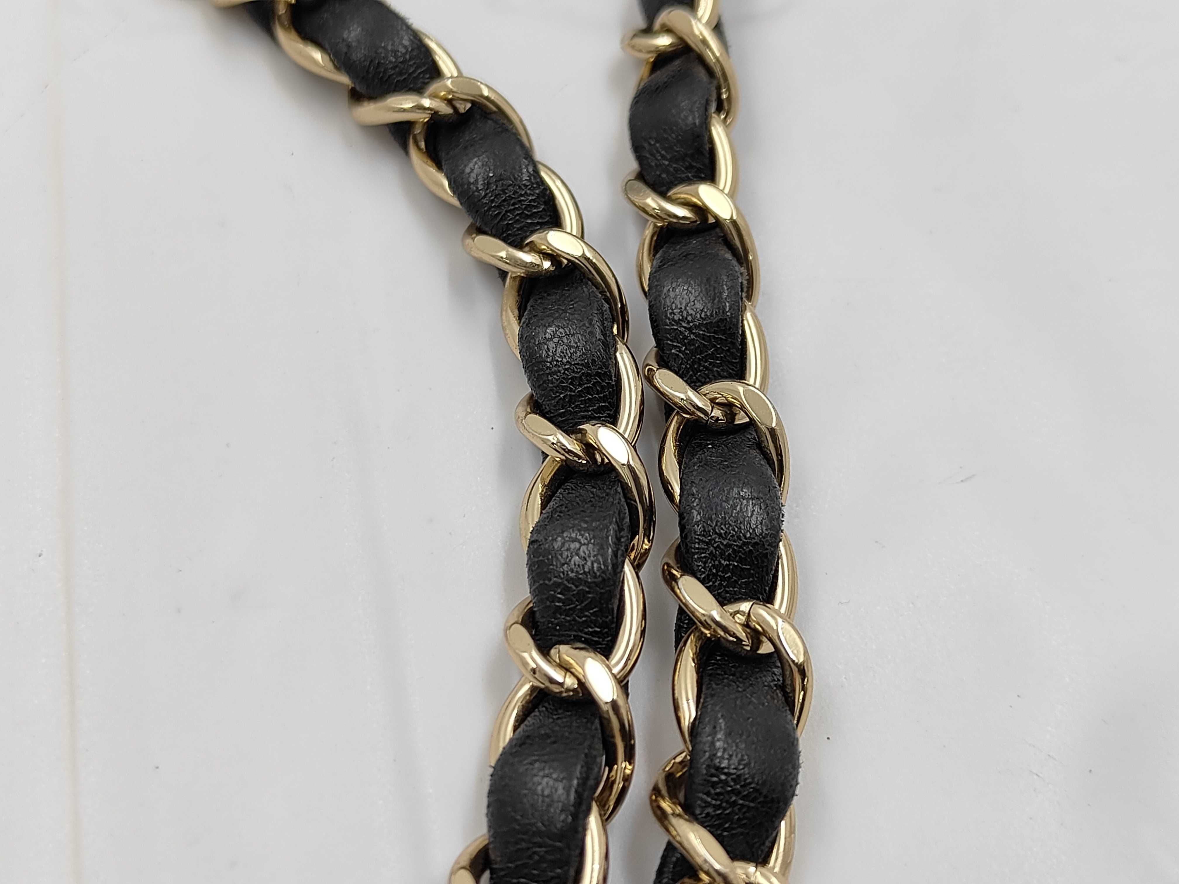 19K Matelassé Chain Shoulder Bag — view 4