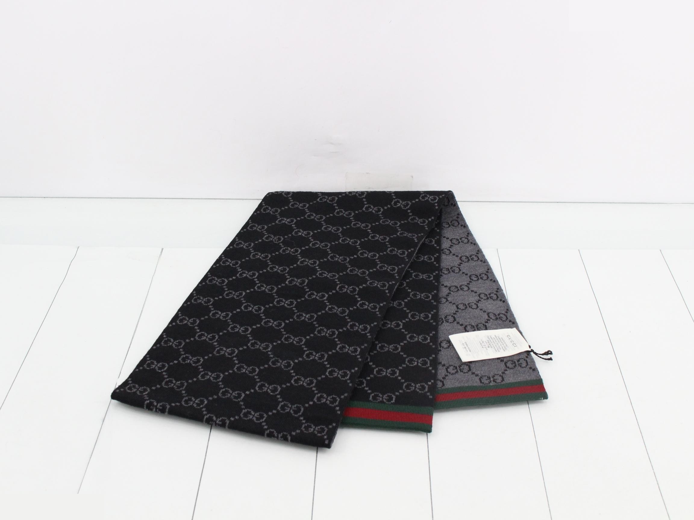 New with tags, box included. Sherry scarf. — view 3