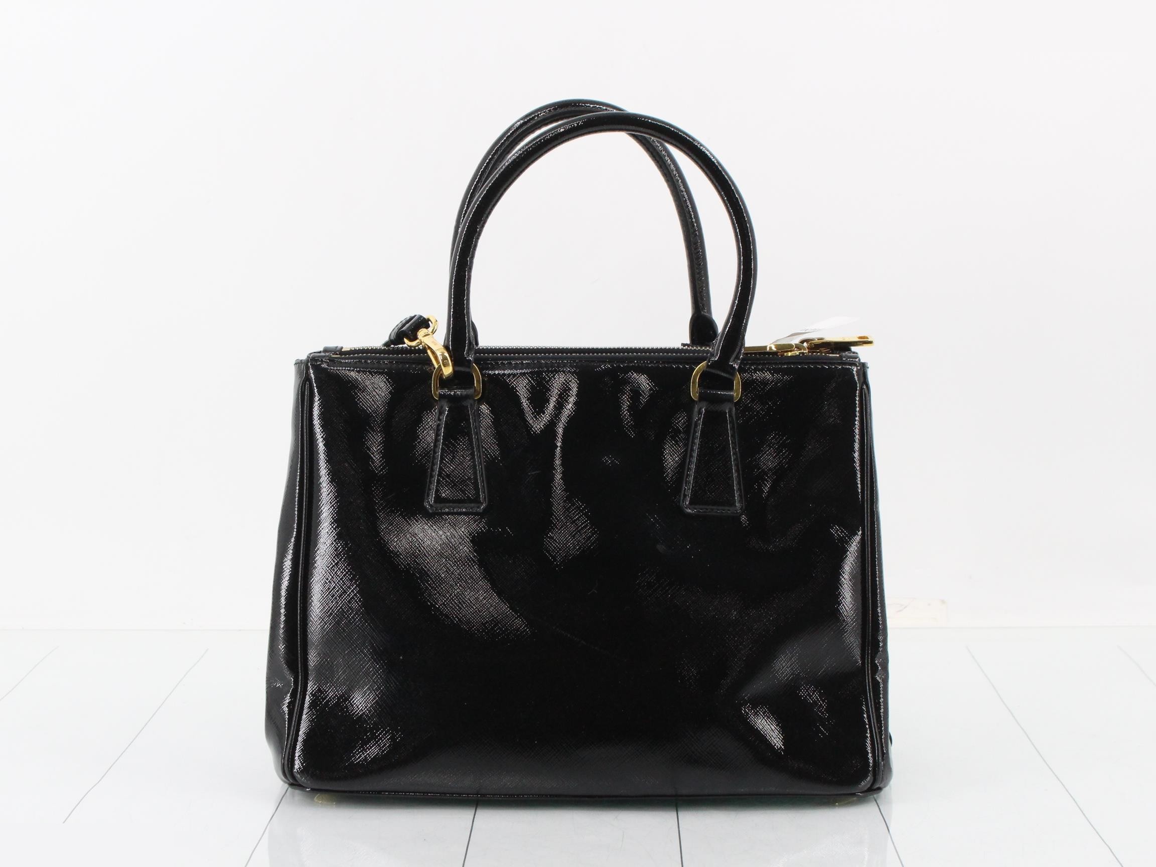 BN2732 Saffiano Shoulder Bag — view 2