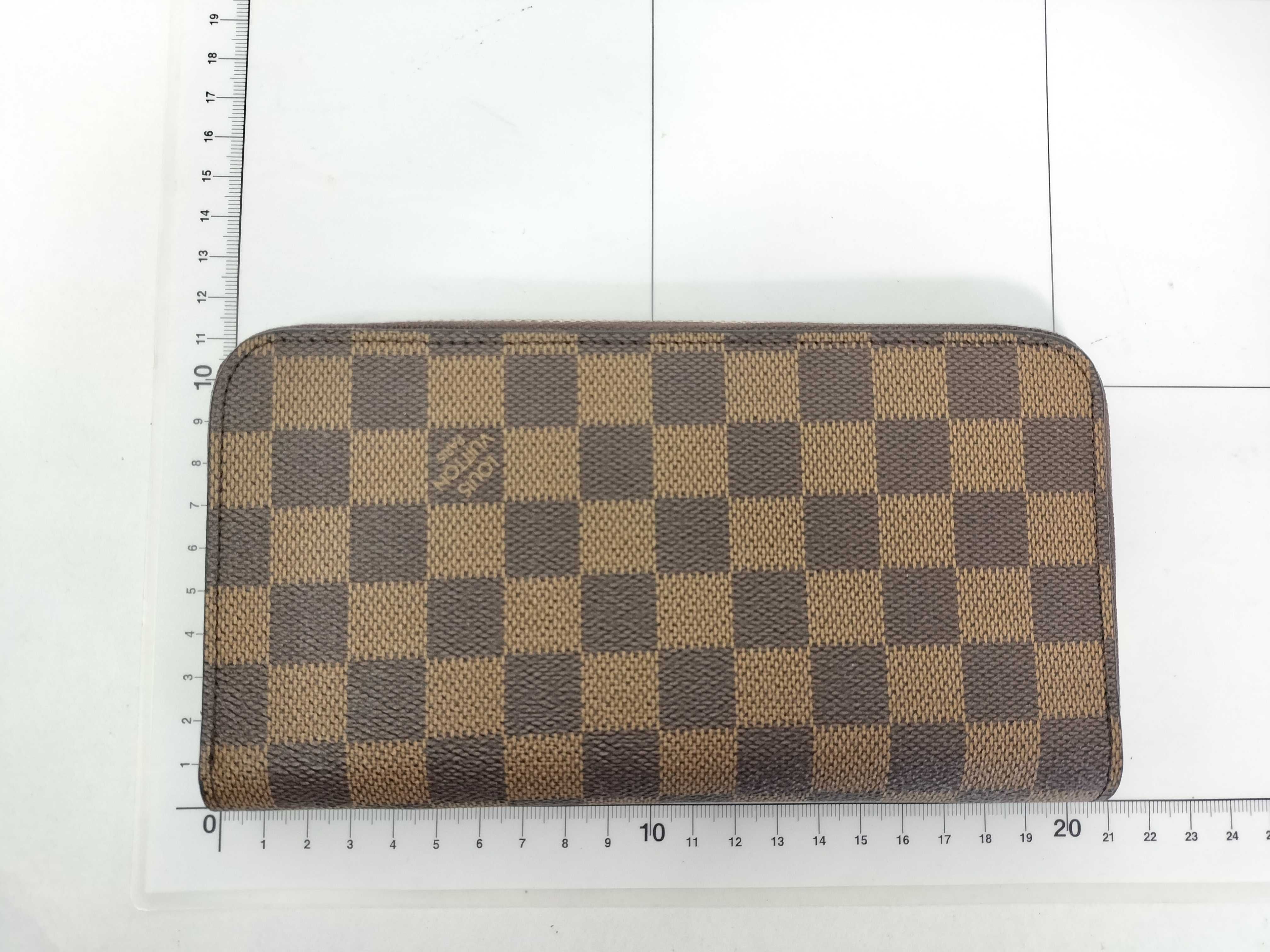 Damier Zippy Wallet — view 2