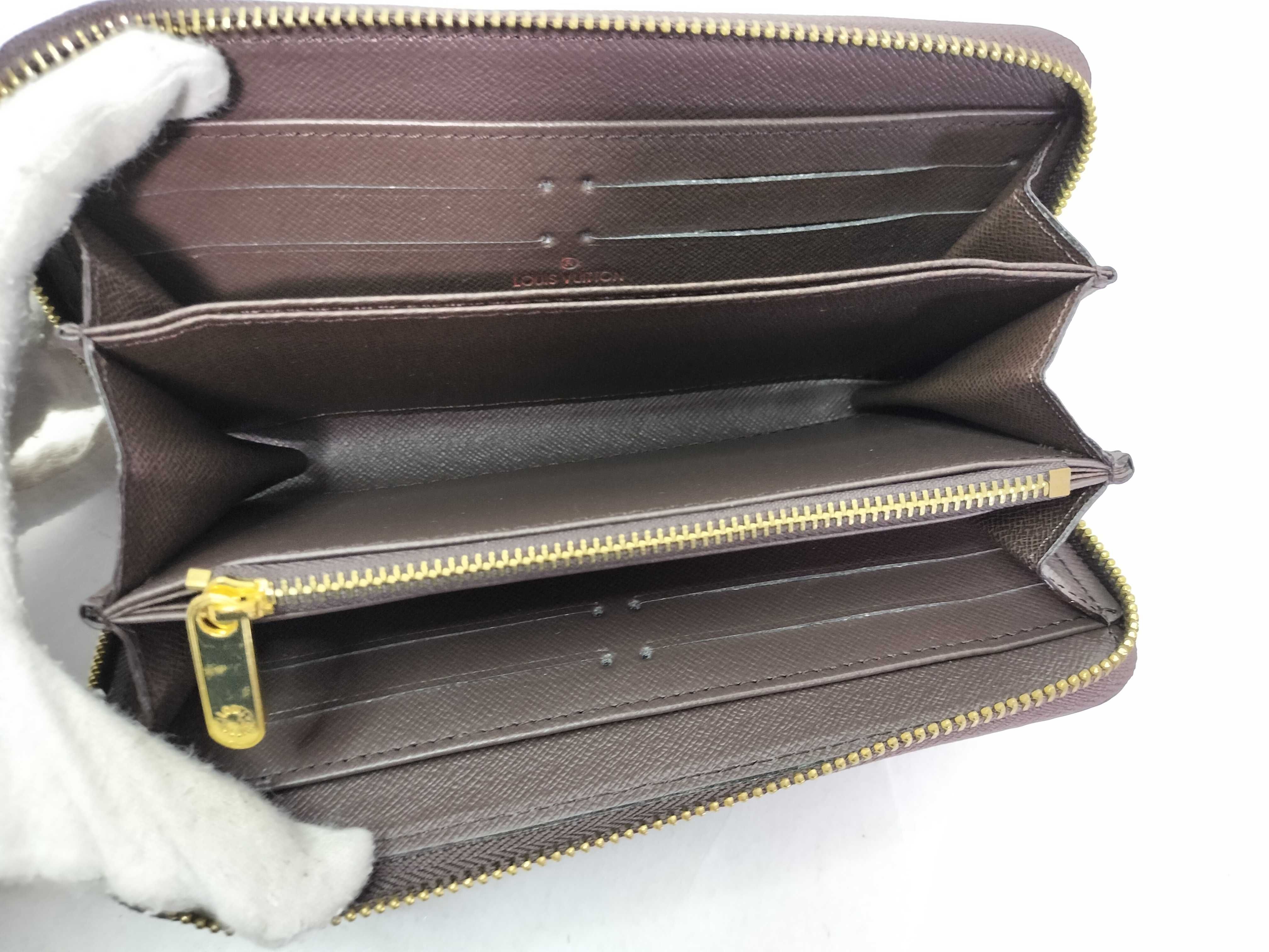 Damier Zippy Wallet — view 9