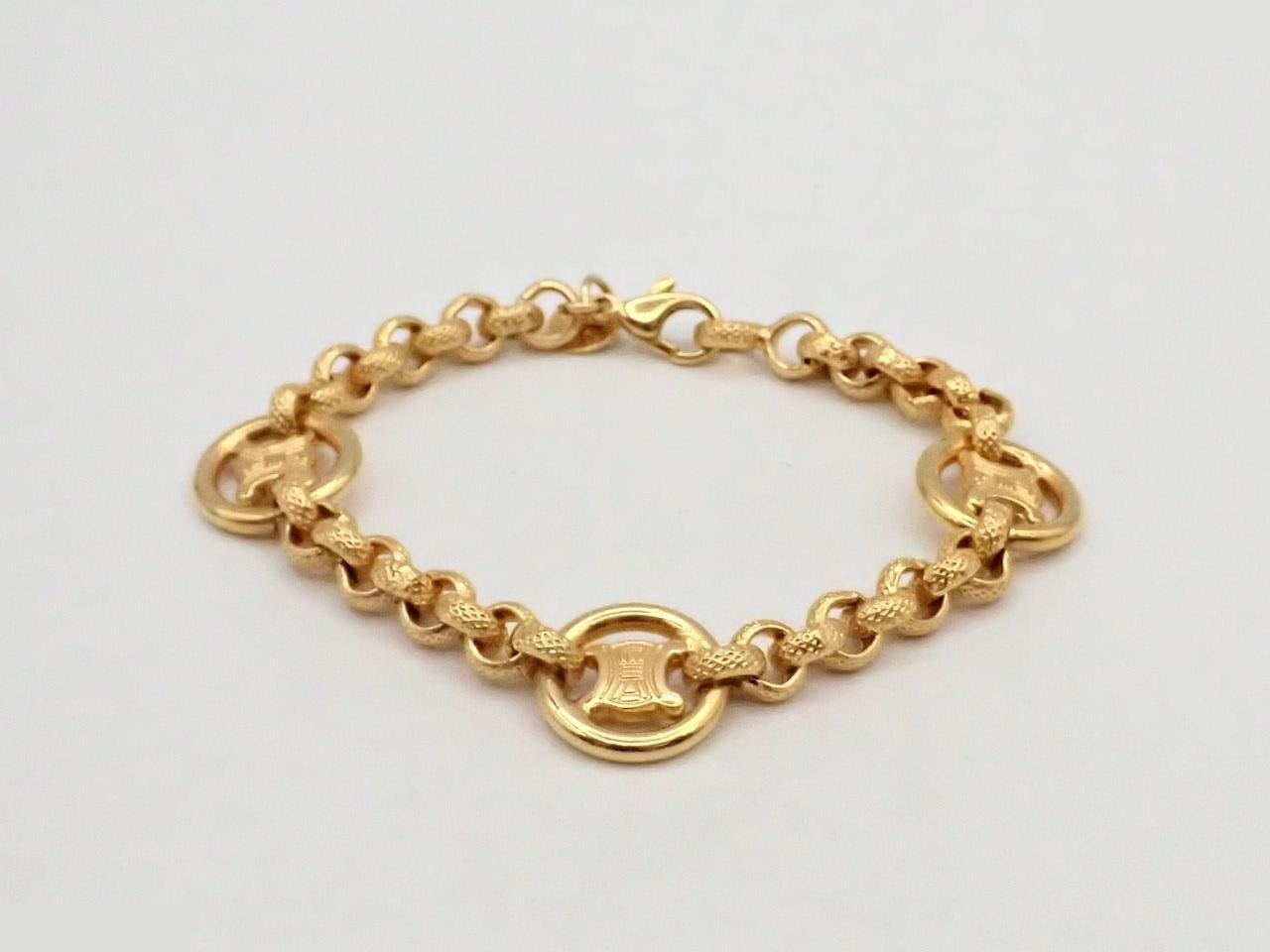 Triomphe bracelet, wrist circumference approximately 18cm