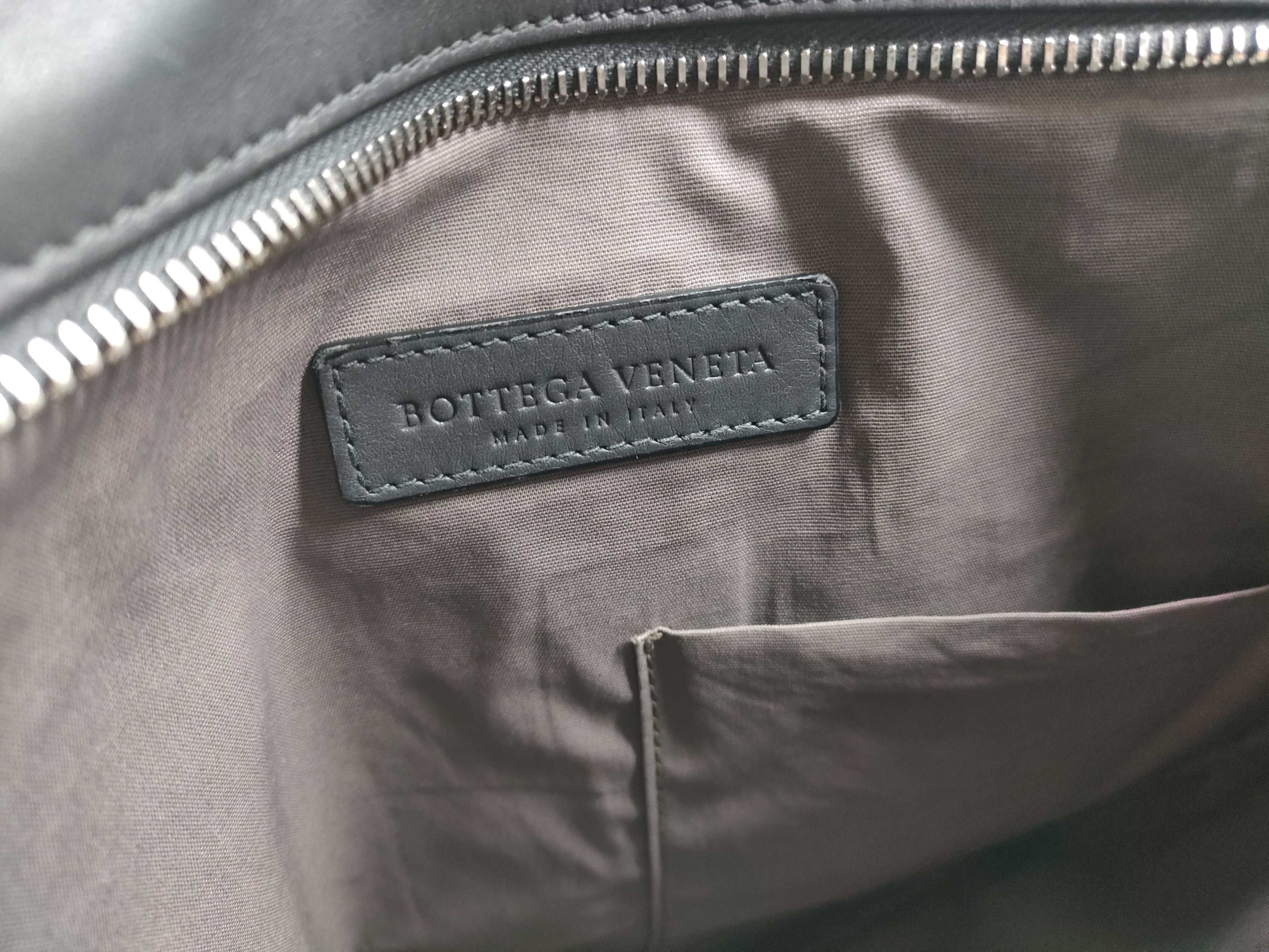 Intrecciato Shoulder Bag — view 13
