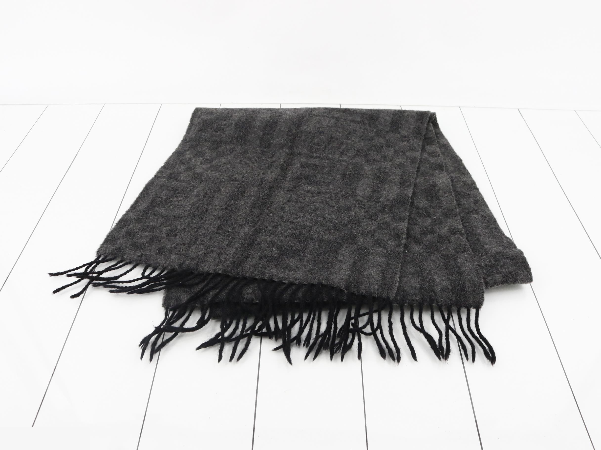 muffler — view 2