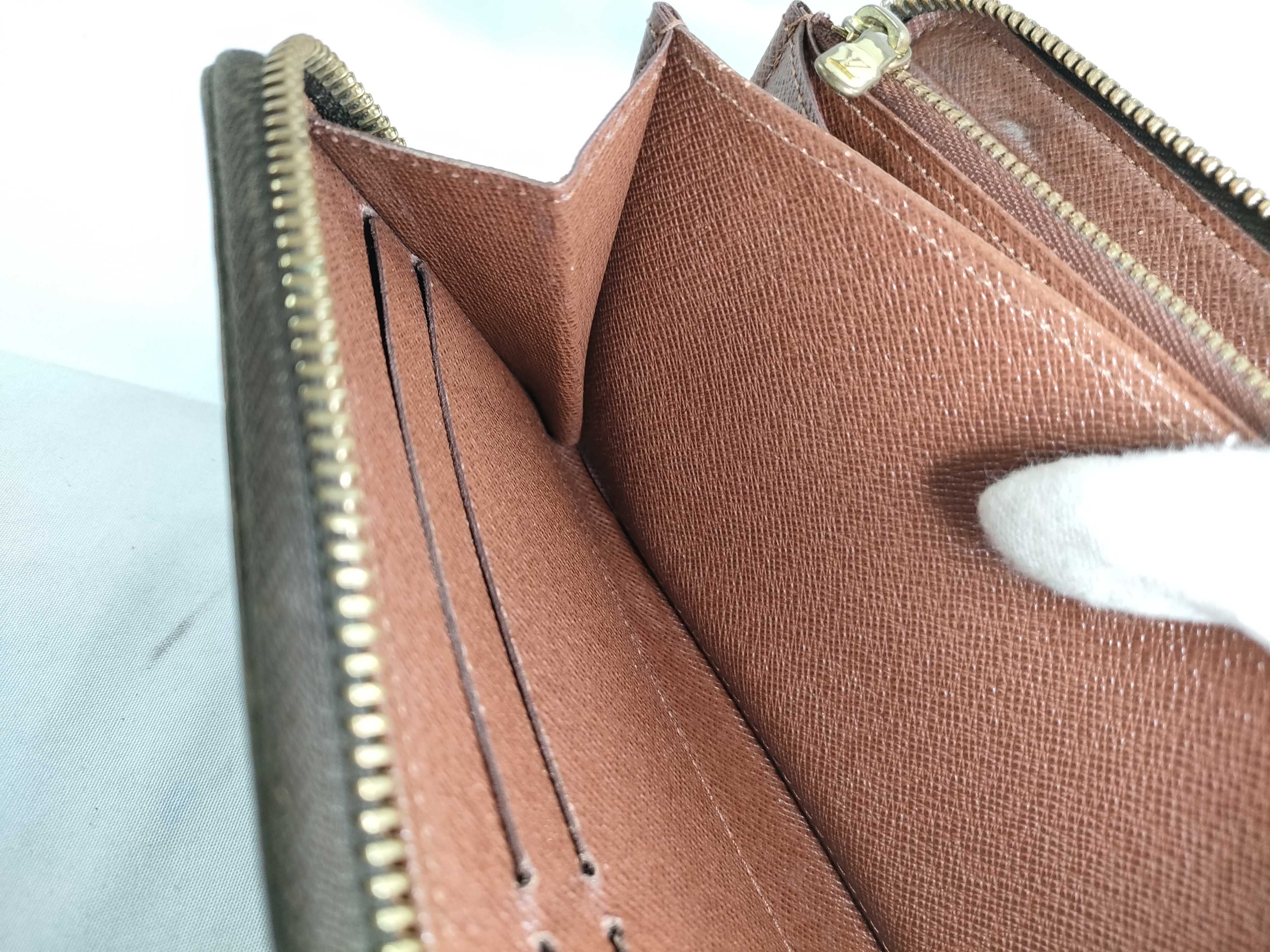 Monogram L V Monogram Zippy Wallet — view 9