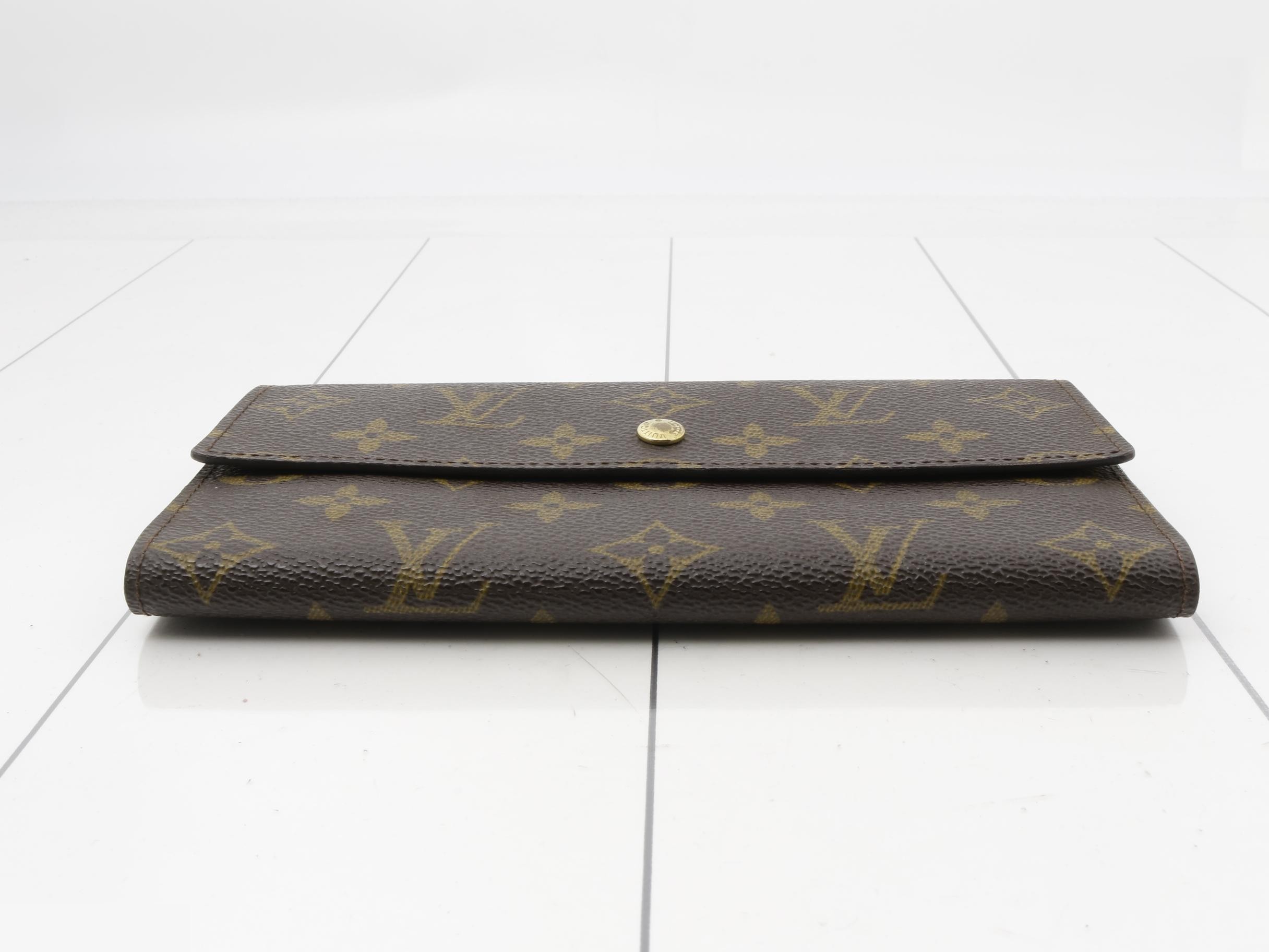 Monogram Portefeuille Tresor International Tri-fold Long Wallet — view 3