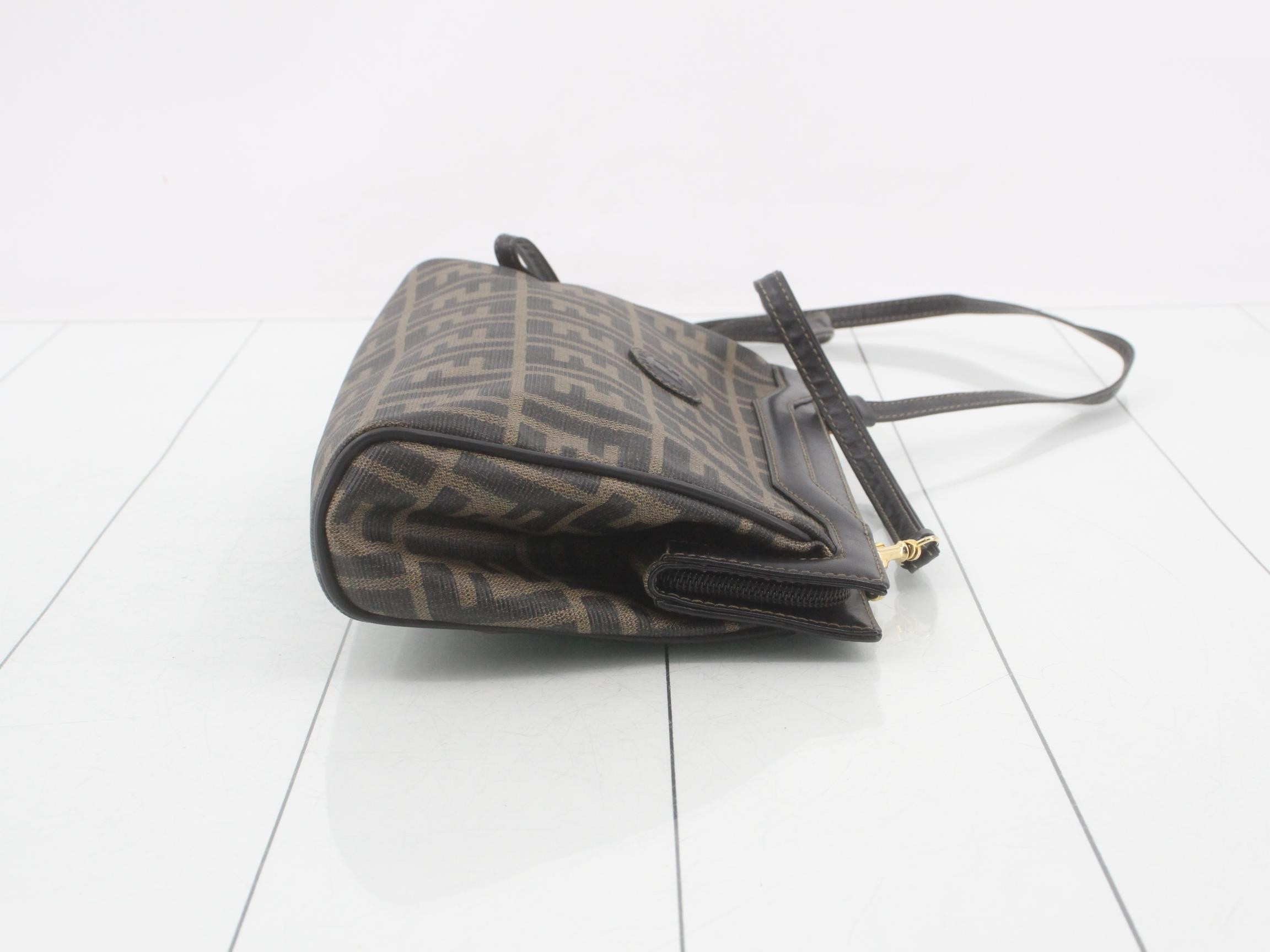 Zucca (bag) - Shoulder bag — view 3