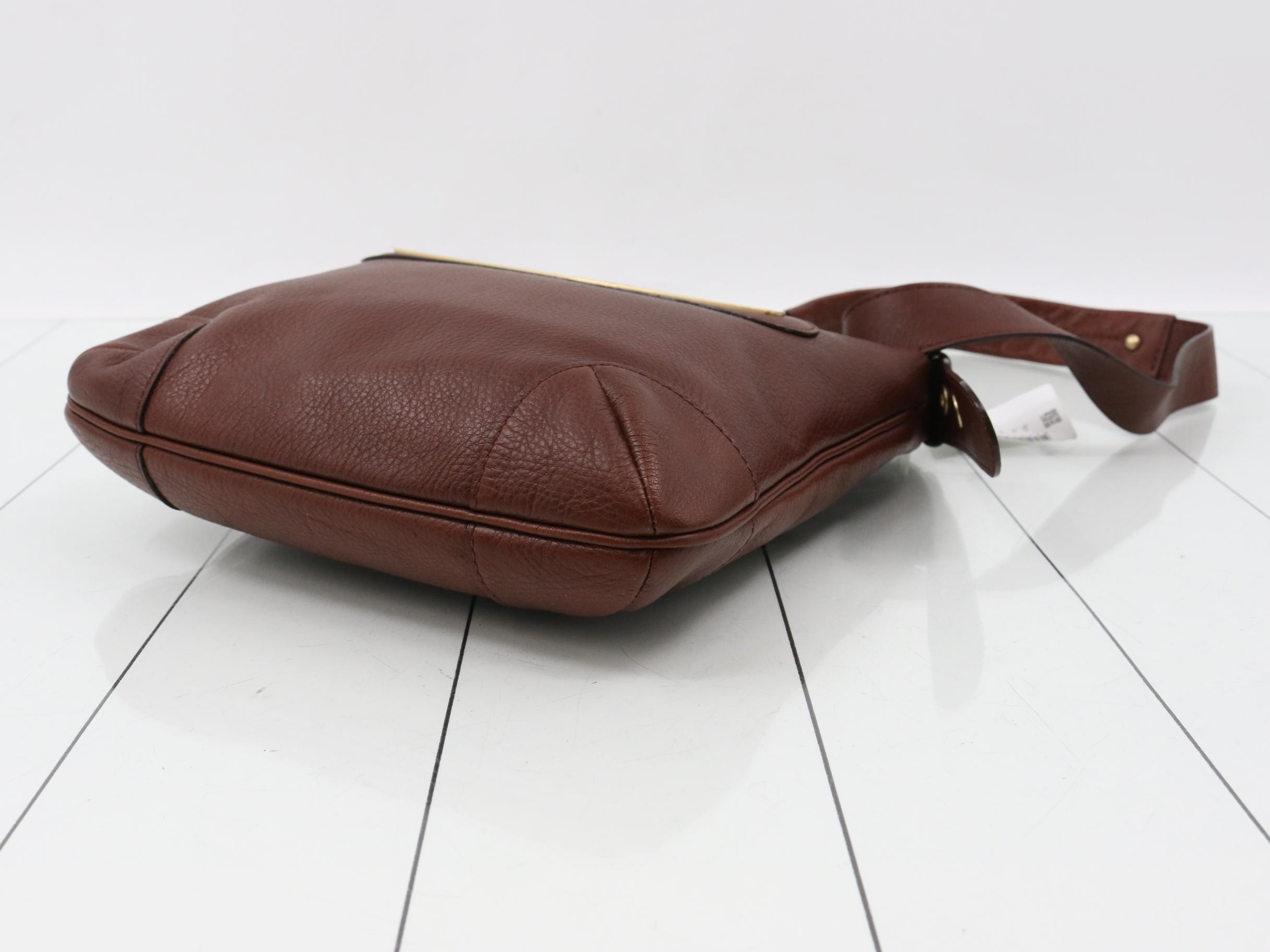 leather shoulder bag with logo engraving. — view 6