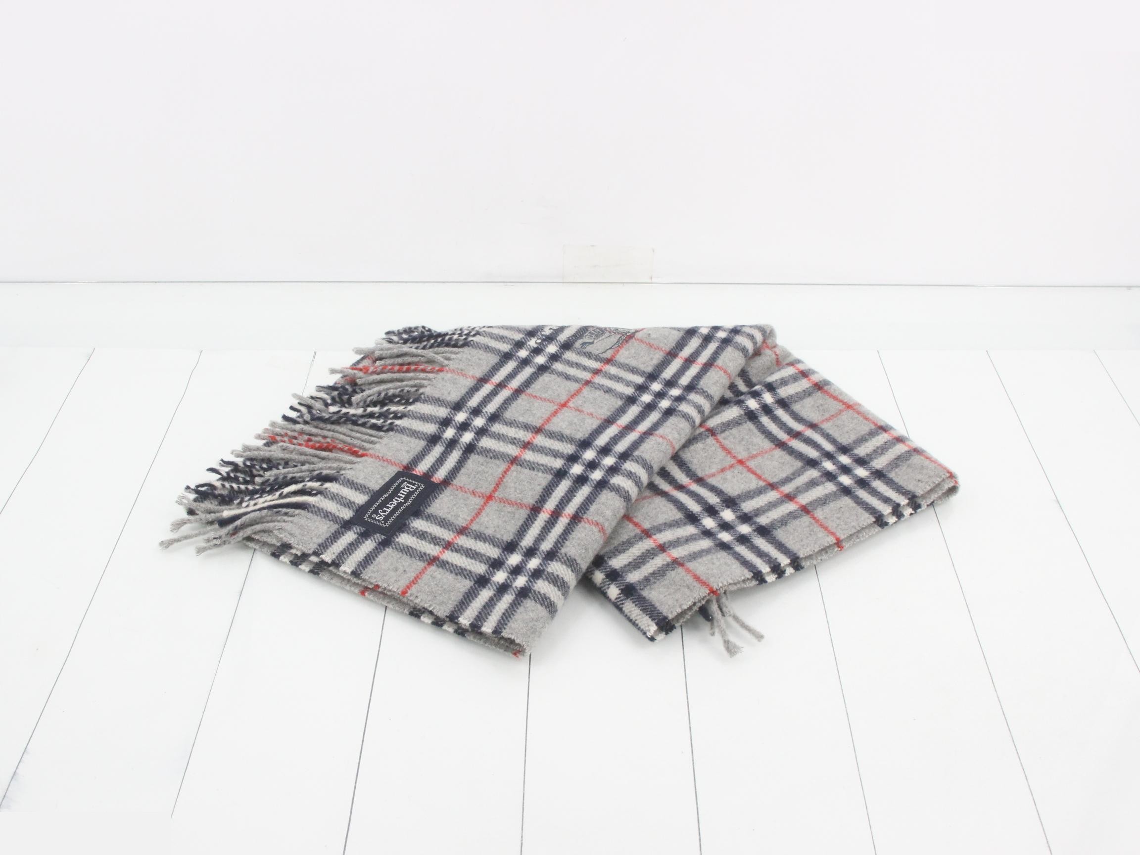 Tag attached. Burberry Nova Check lap blanket/shawl, gray. — view 2