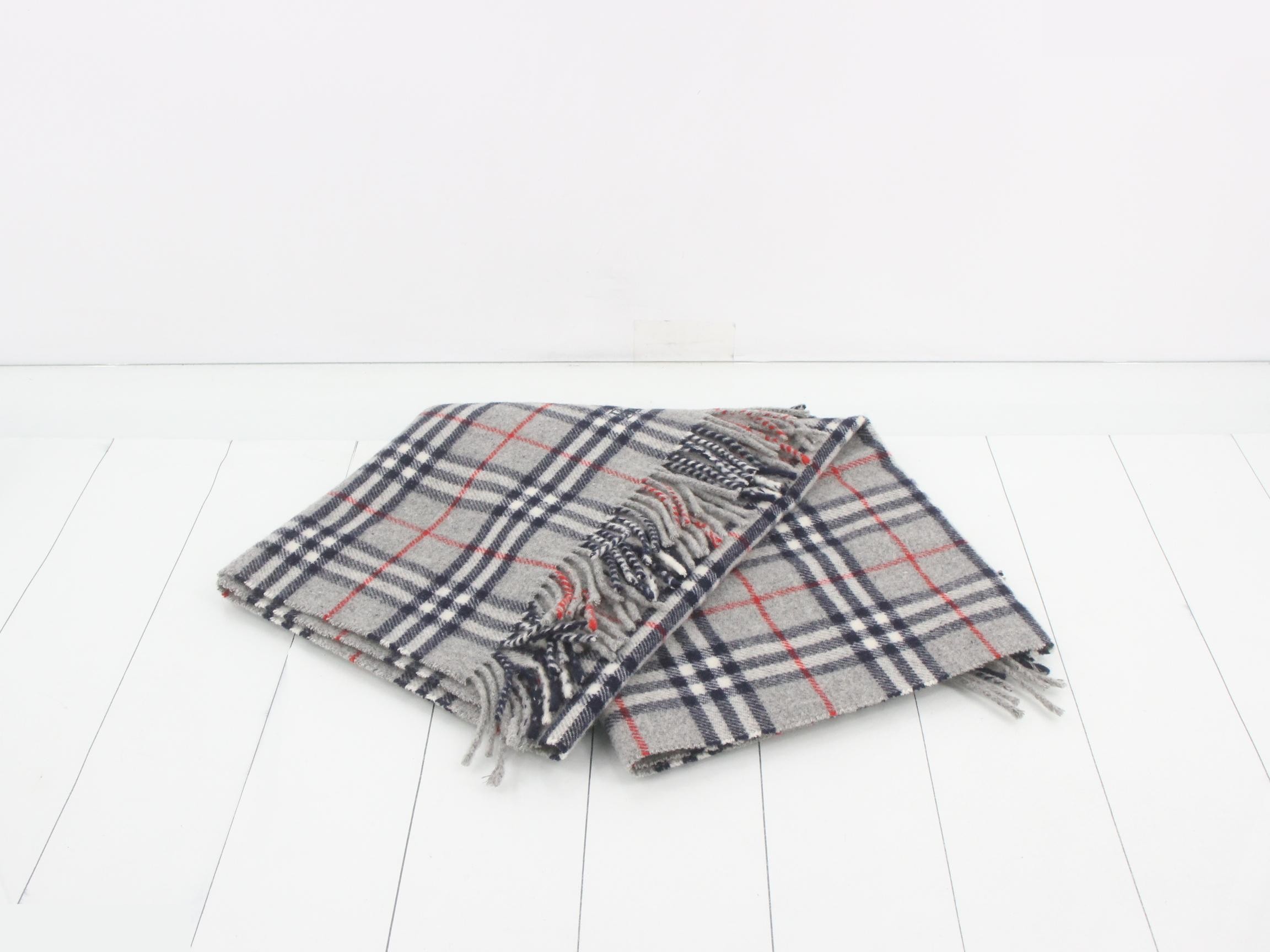 Tag attached. Burberry Nova Check lap blanket/shawl, gray. — view 3