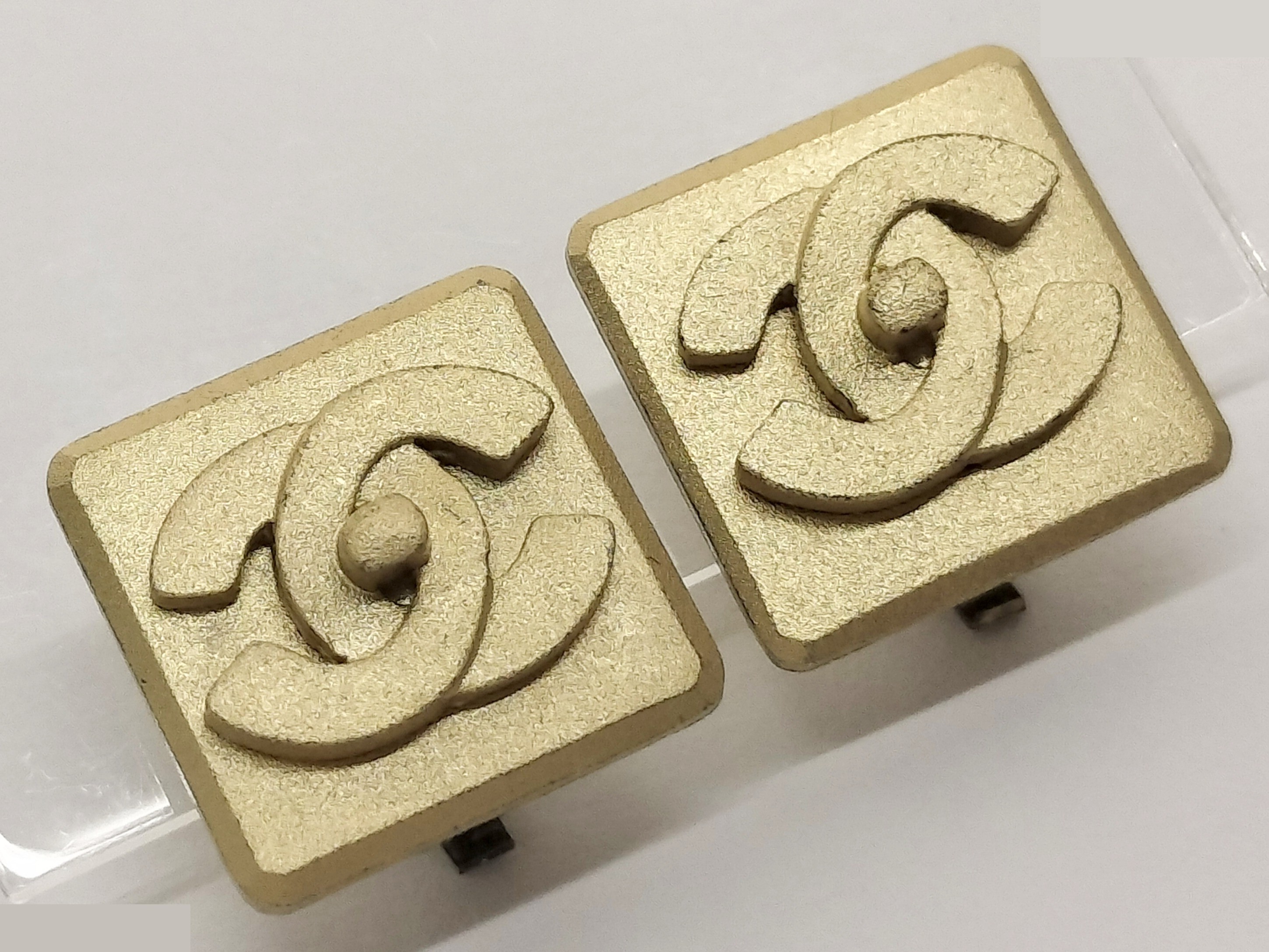 Coco Turnlock Gold Earrings — view 6