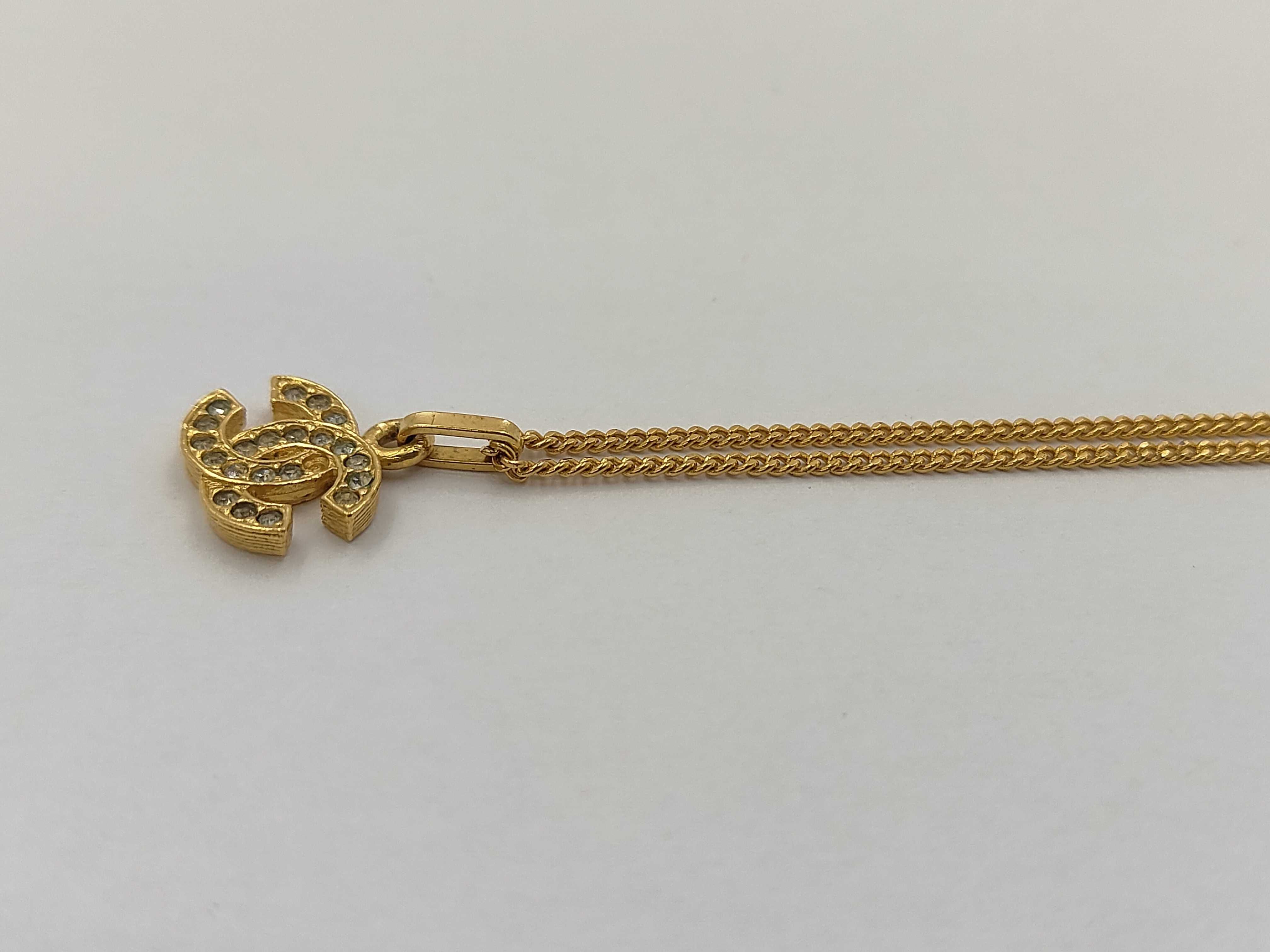 necklace — view 2