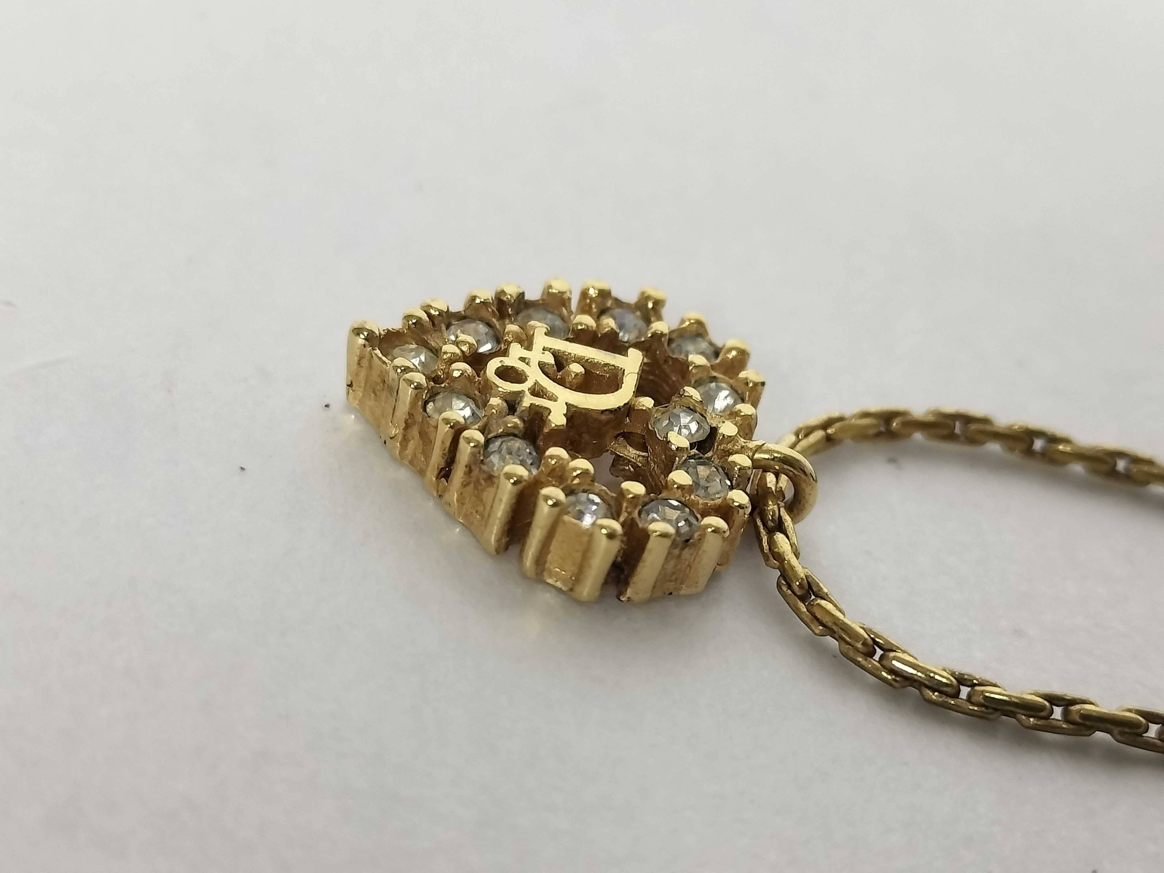 central logo heart-shaped rhinestone necklace — view 3