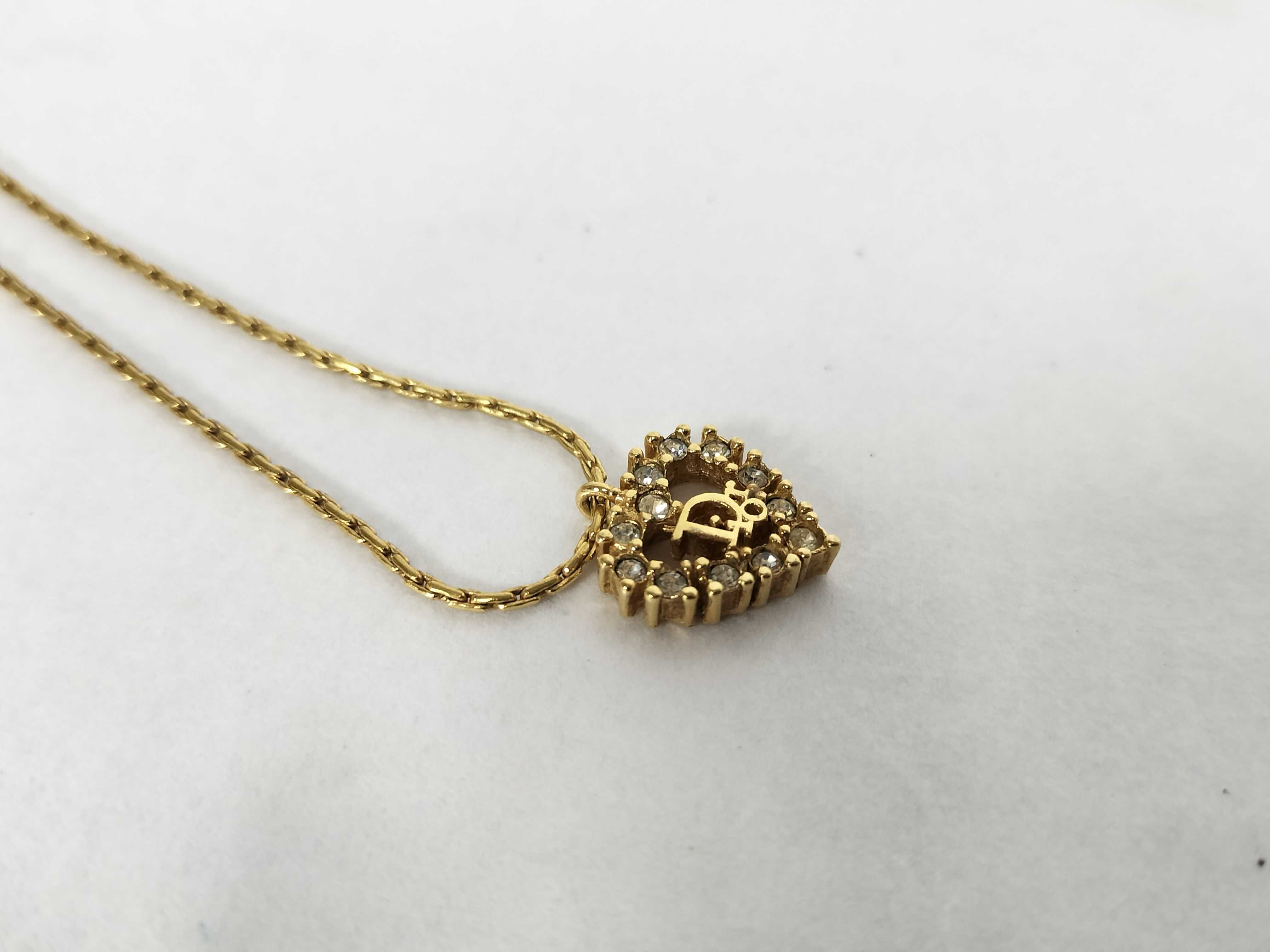 central logo heart-shaped rhinestone necklace — view 7