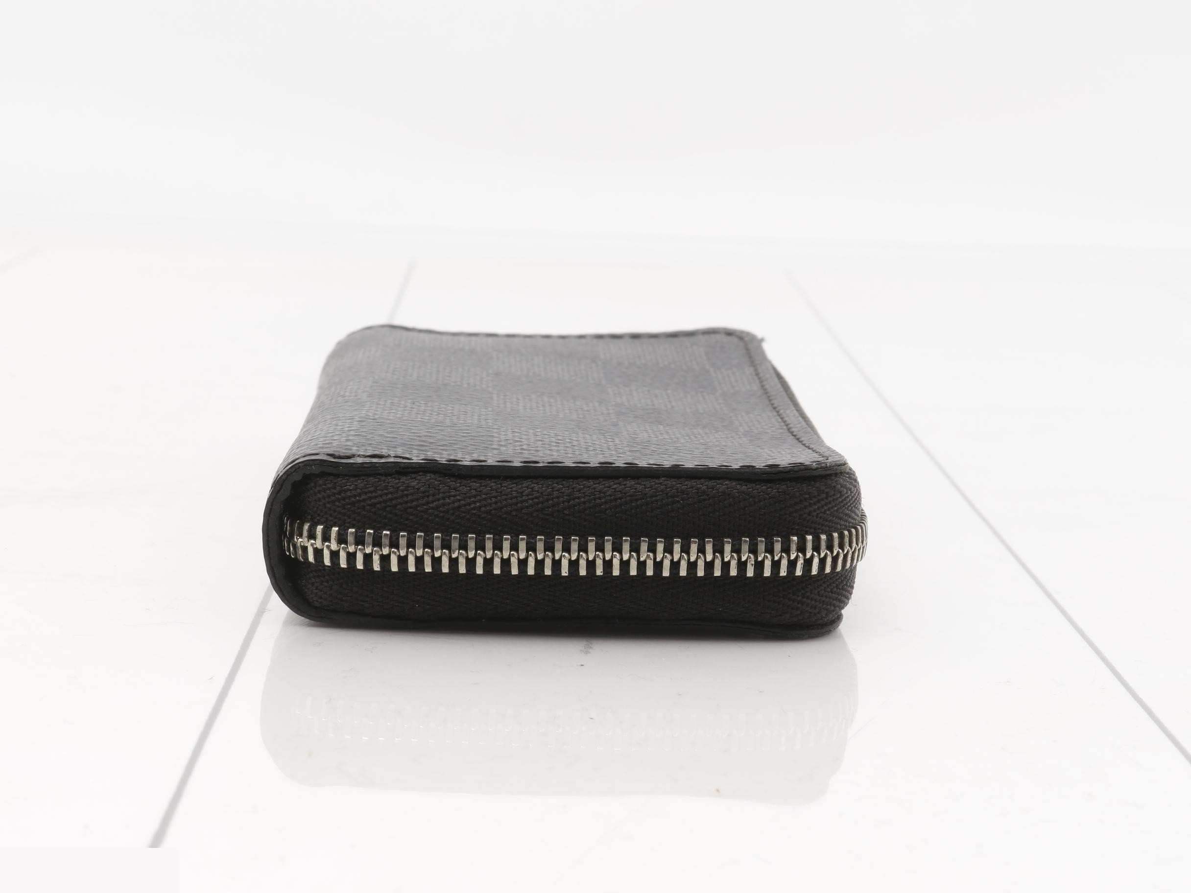Damier Graphite Zippy Coin Purse (Coin Purse) N63076 — view 3
