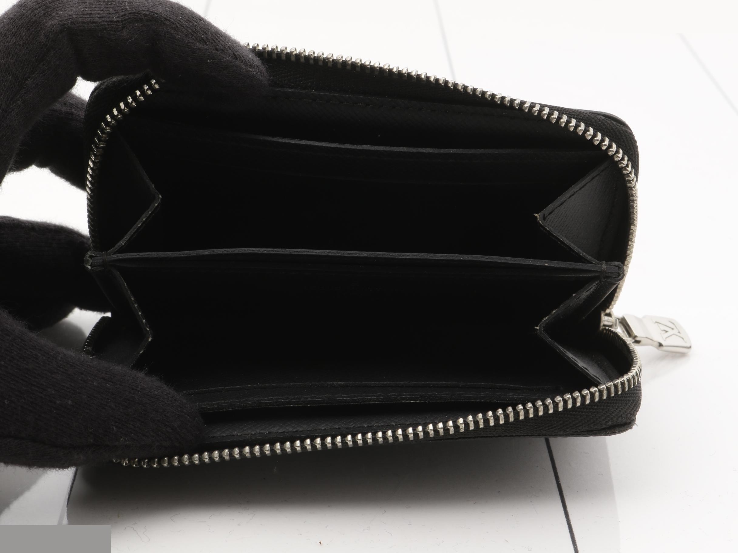 Damier Graphite Zippy Coin Purse (Coin Purse) N63076 — view 4