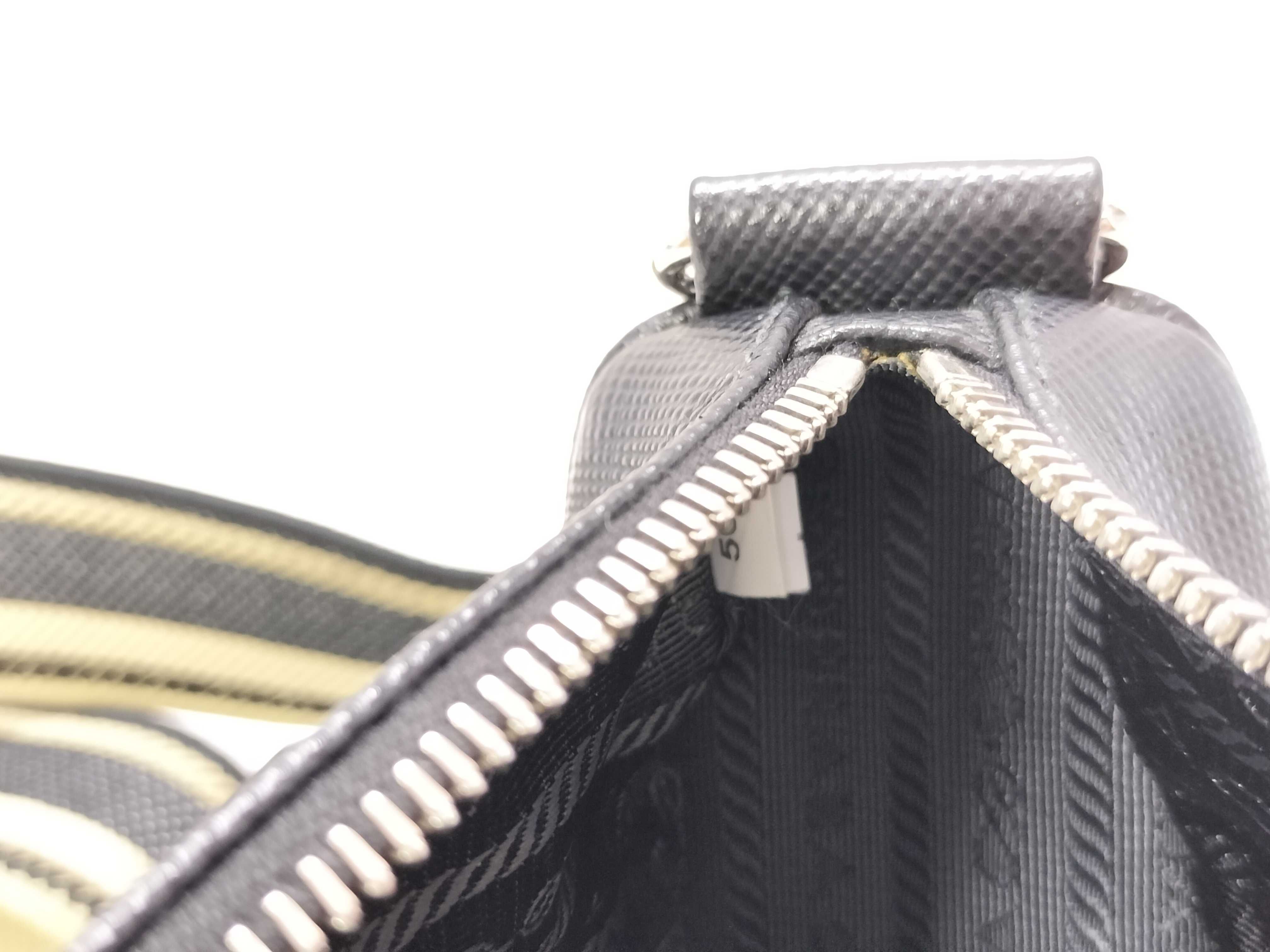 2VH155 Triangle Shoulder Bag — view 11