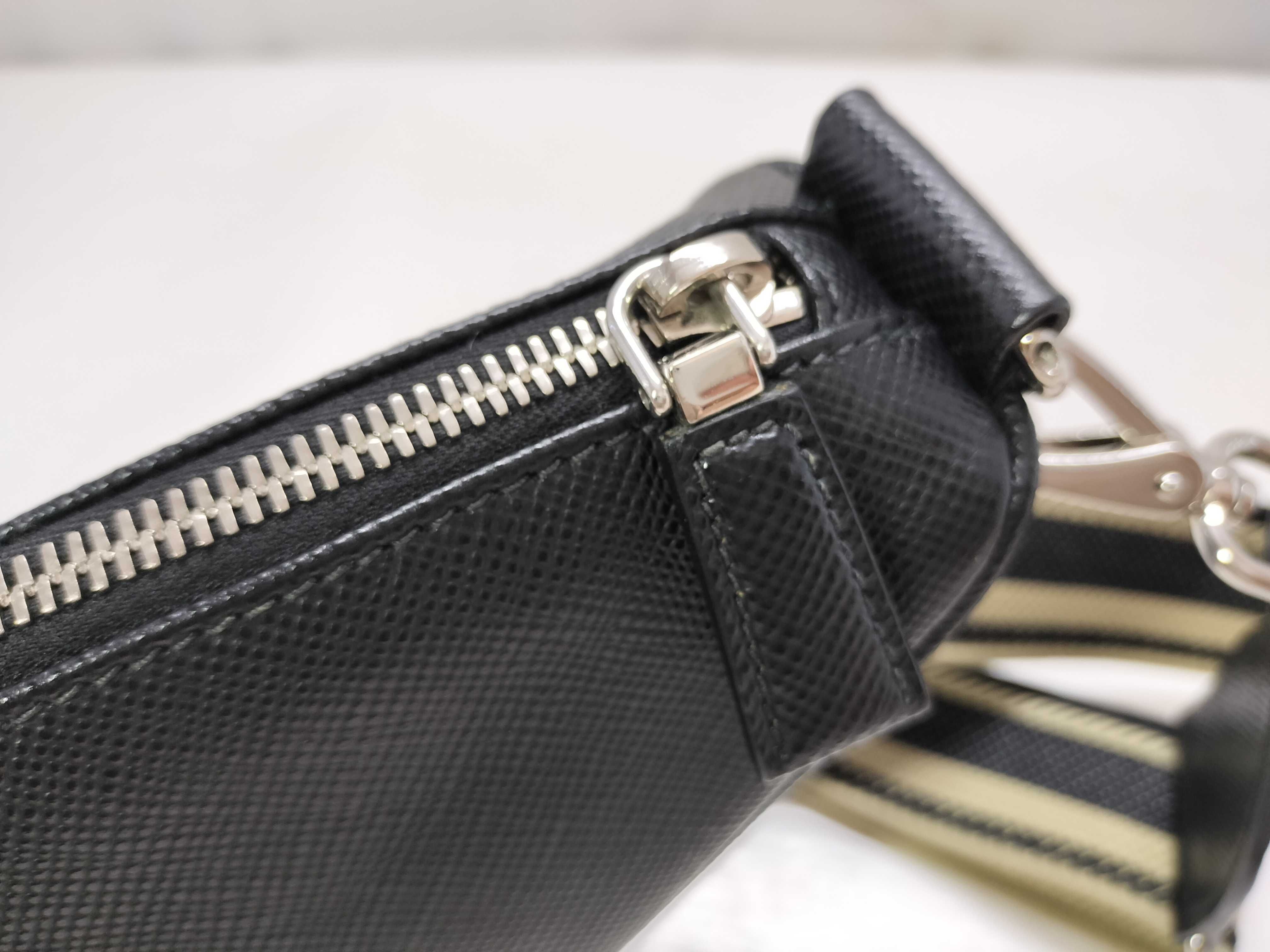 2VH155 Triangle Shoulder Bag — view 12