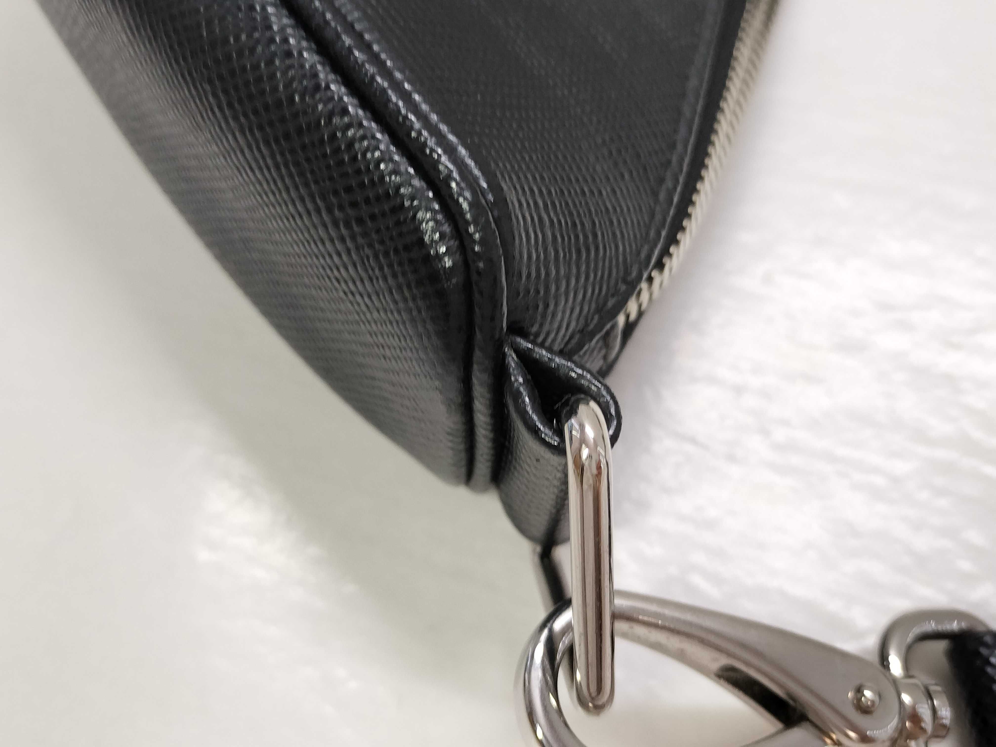 2VH155 Triangle Shoulder Bag — view 5