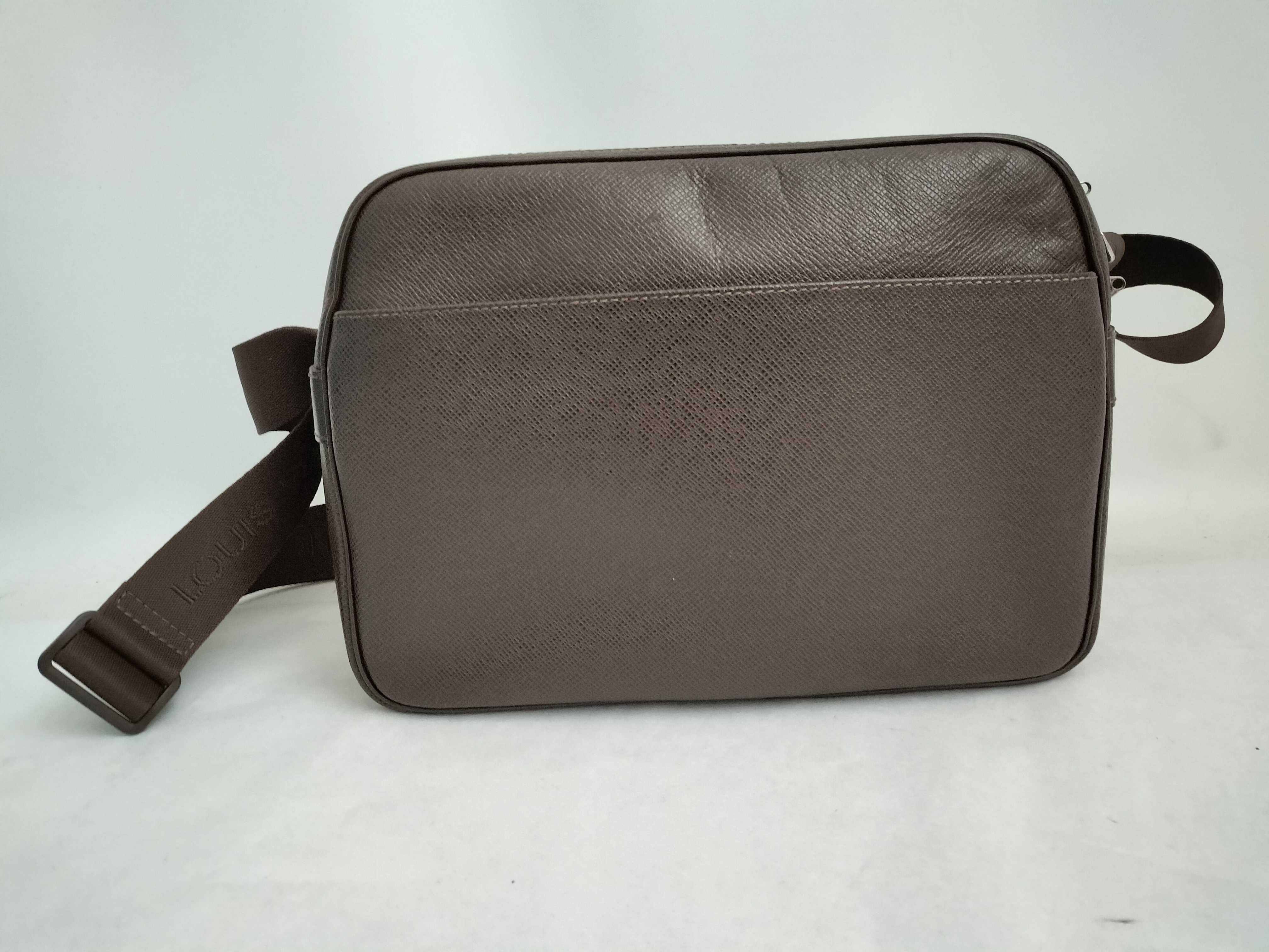 Taiga Leather Shoulder Bag Reporter PM Brown M30158 Shoulder Bag