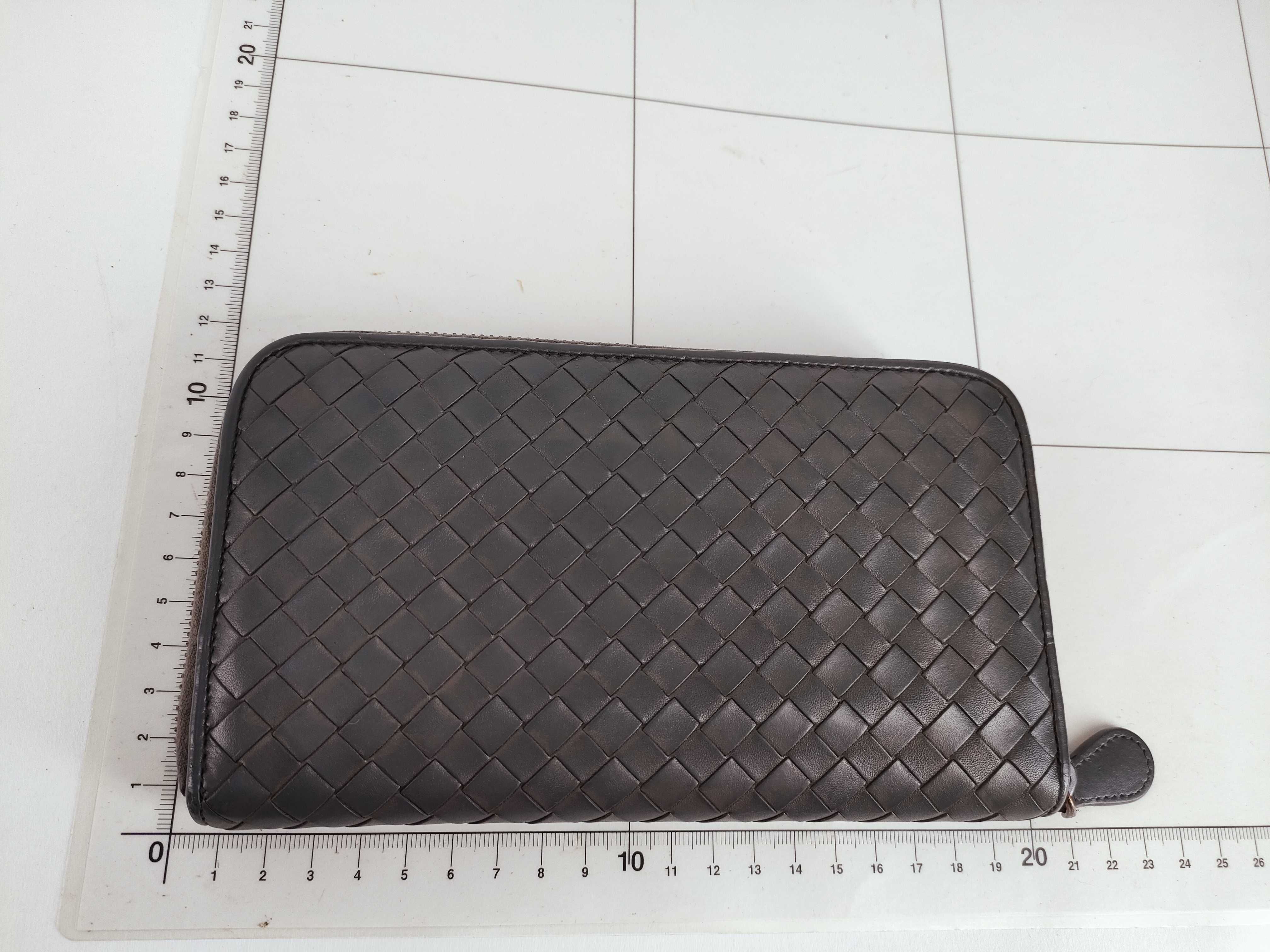 Intrecciato Round Long Wallet (Serial Number) — view 2