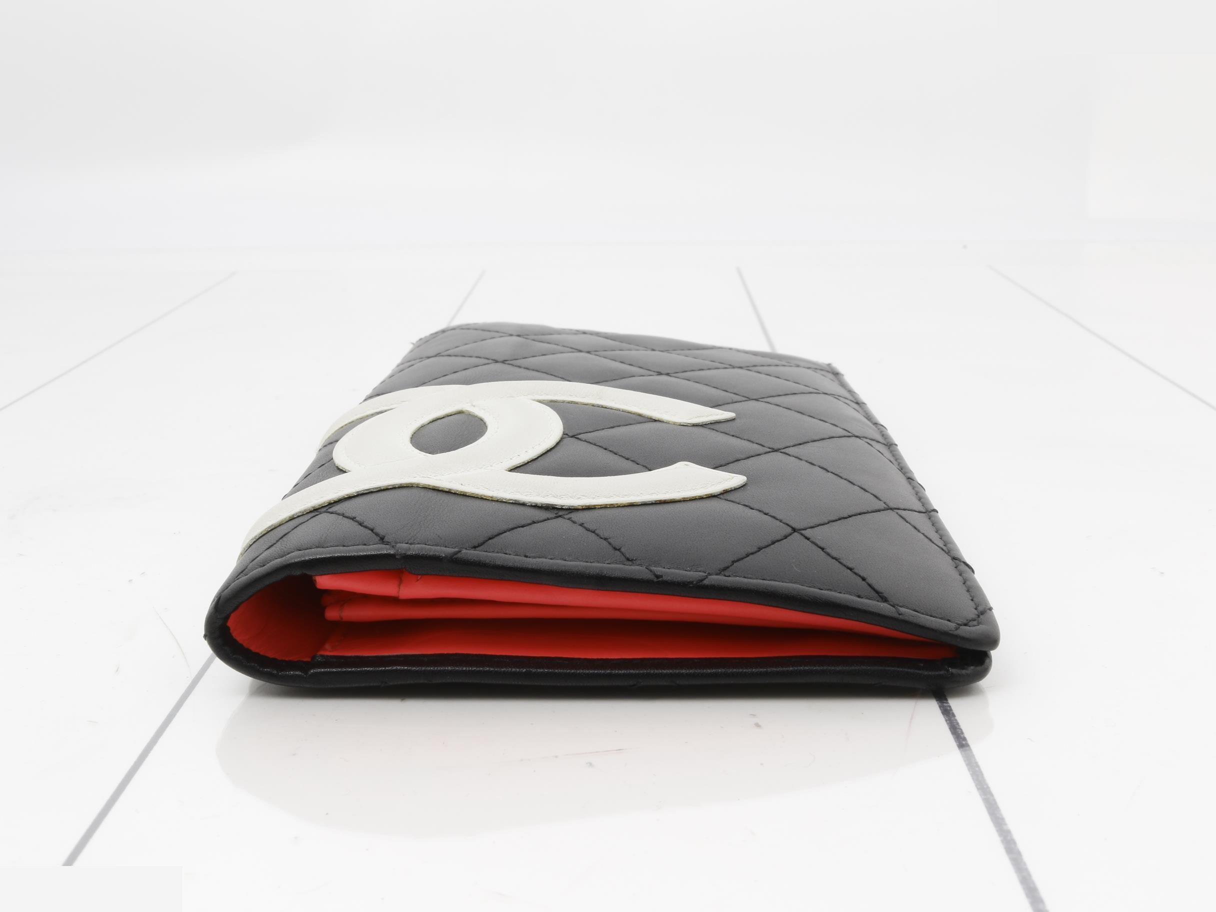 Bi-fold wallet — view 3