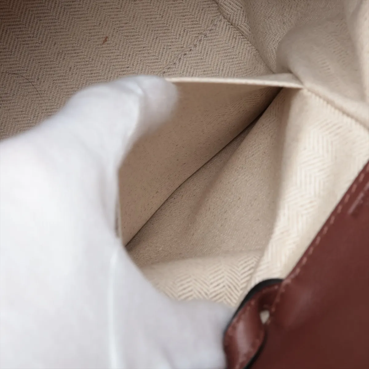 Hammock Drawstring Medium Leather Shoulder Bag, Brown — view 10