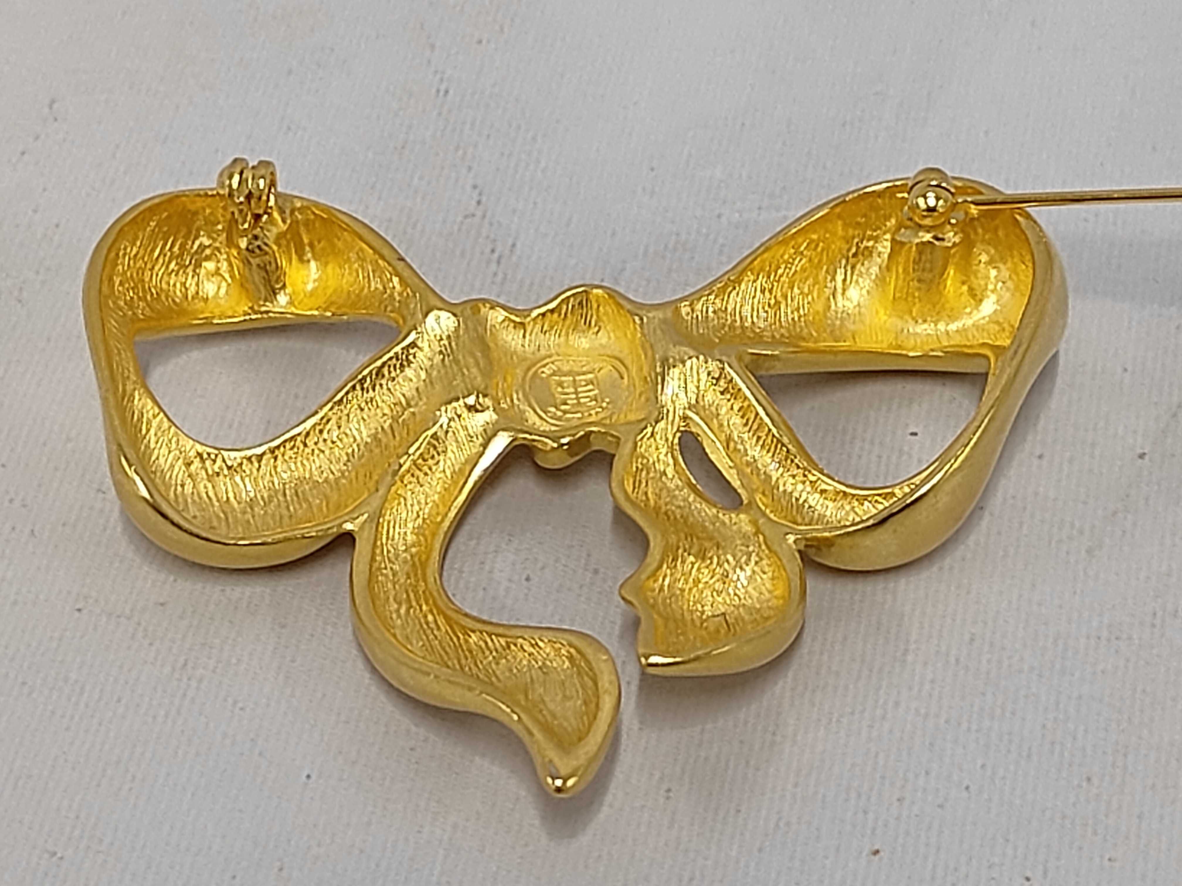 Ribbon Brooch / Matte Gold Brooch — view 4
