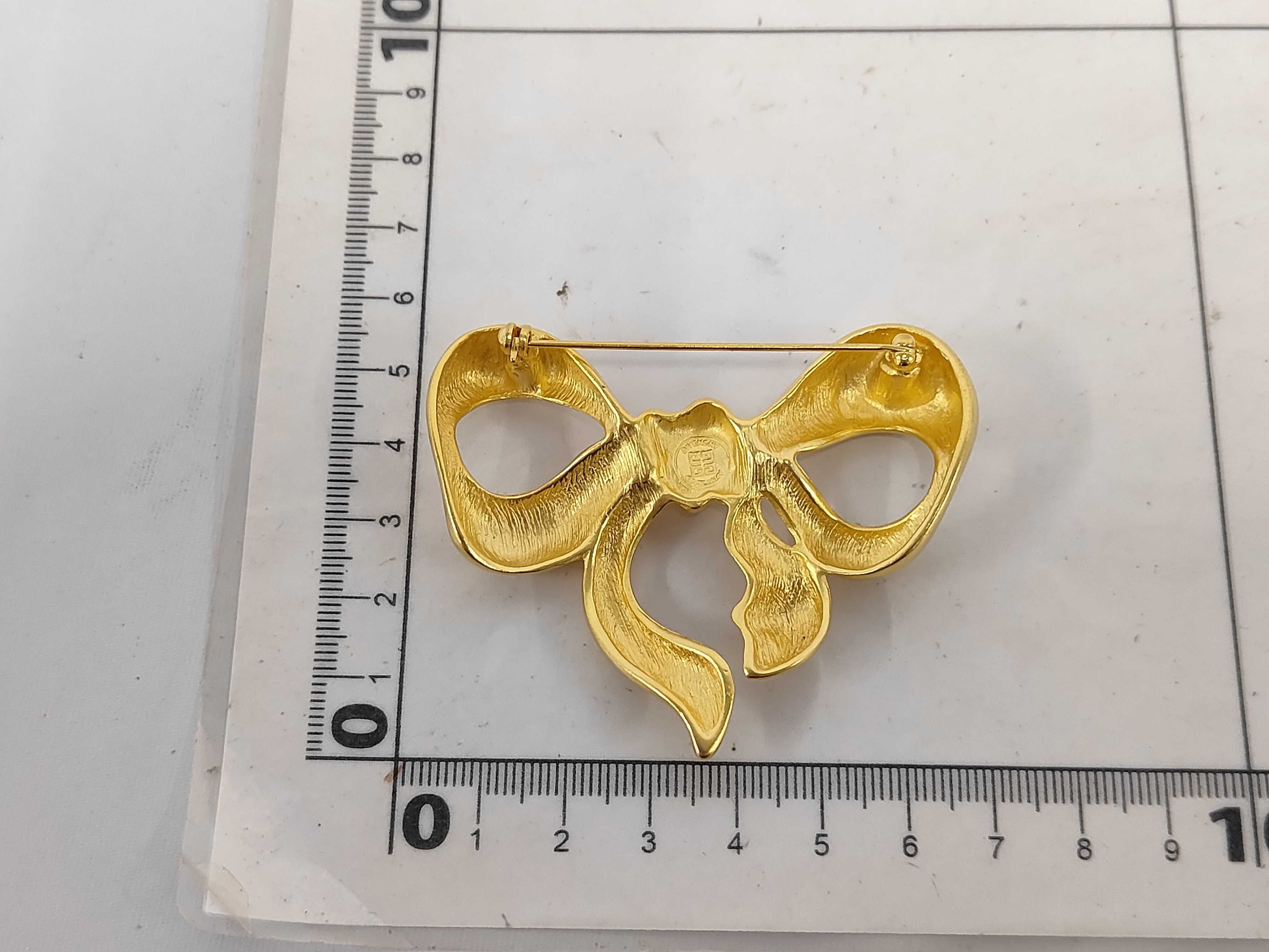 Ribbon Brooch / Matte Gold Brooch — view 6
