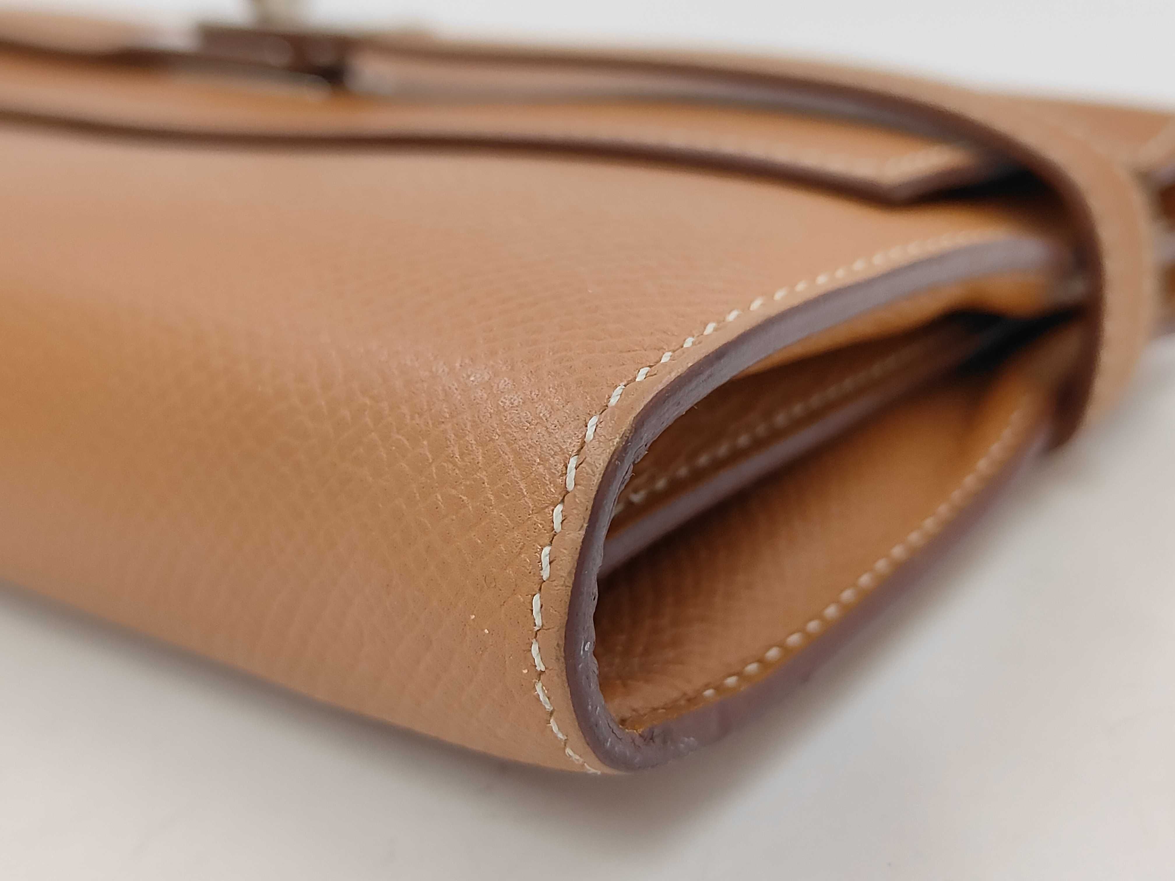 Kelly Wallet, C stamp, Gold — view 3