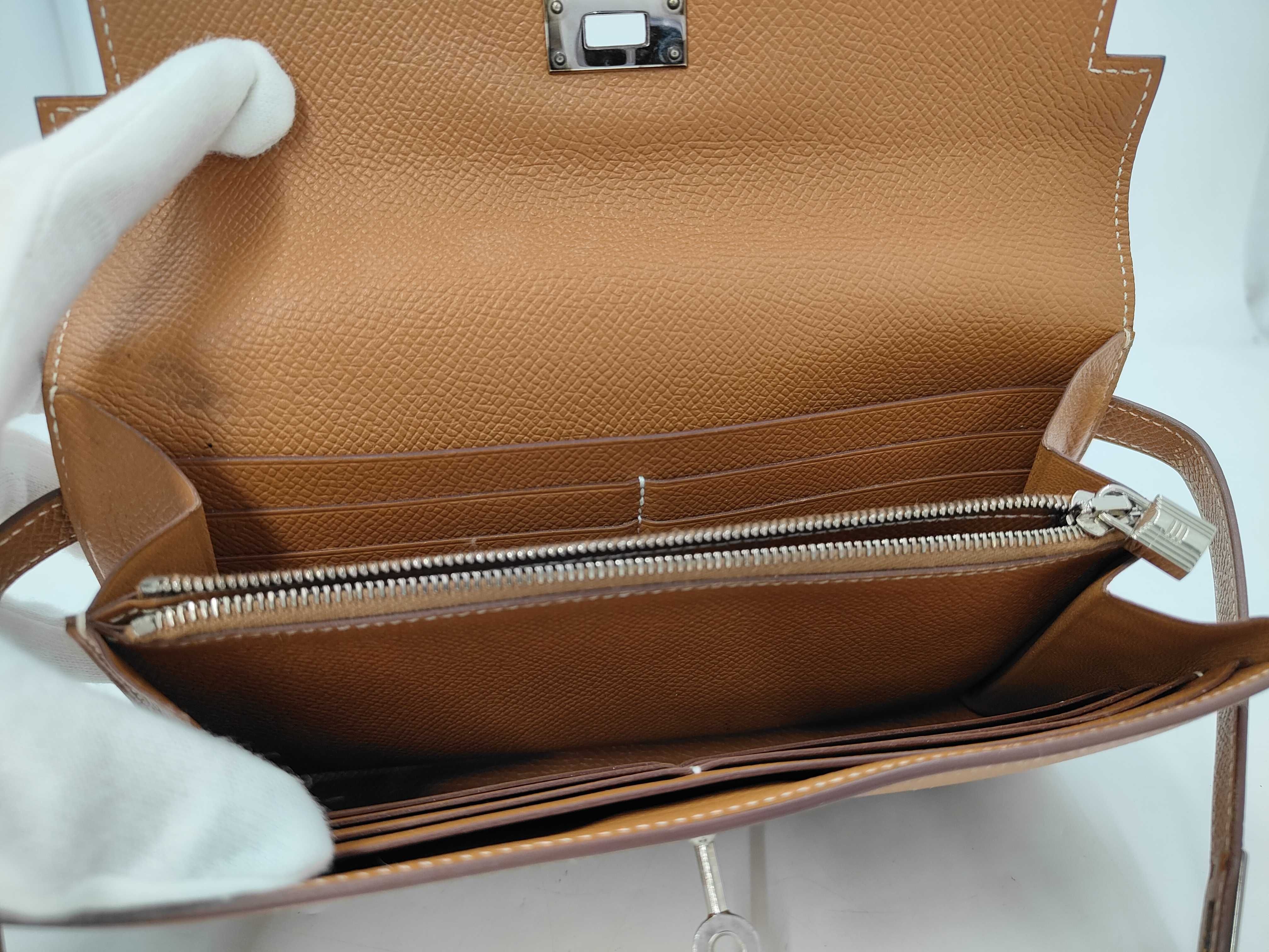 Kelly Wallet, C stamp, Gold — view 6