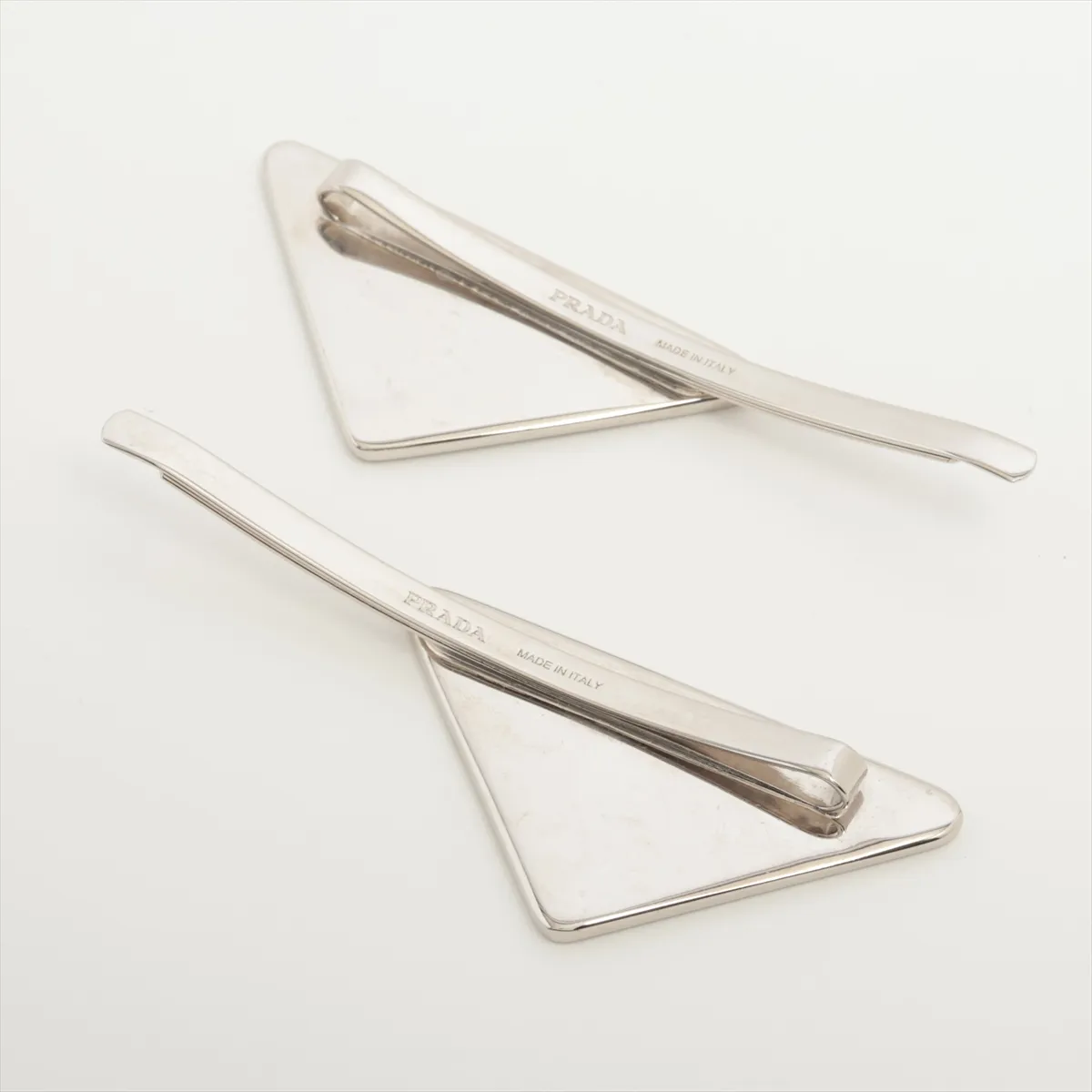 1IF051 Triangle Logo Hairpin GP Silver x White — view 2