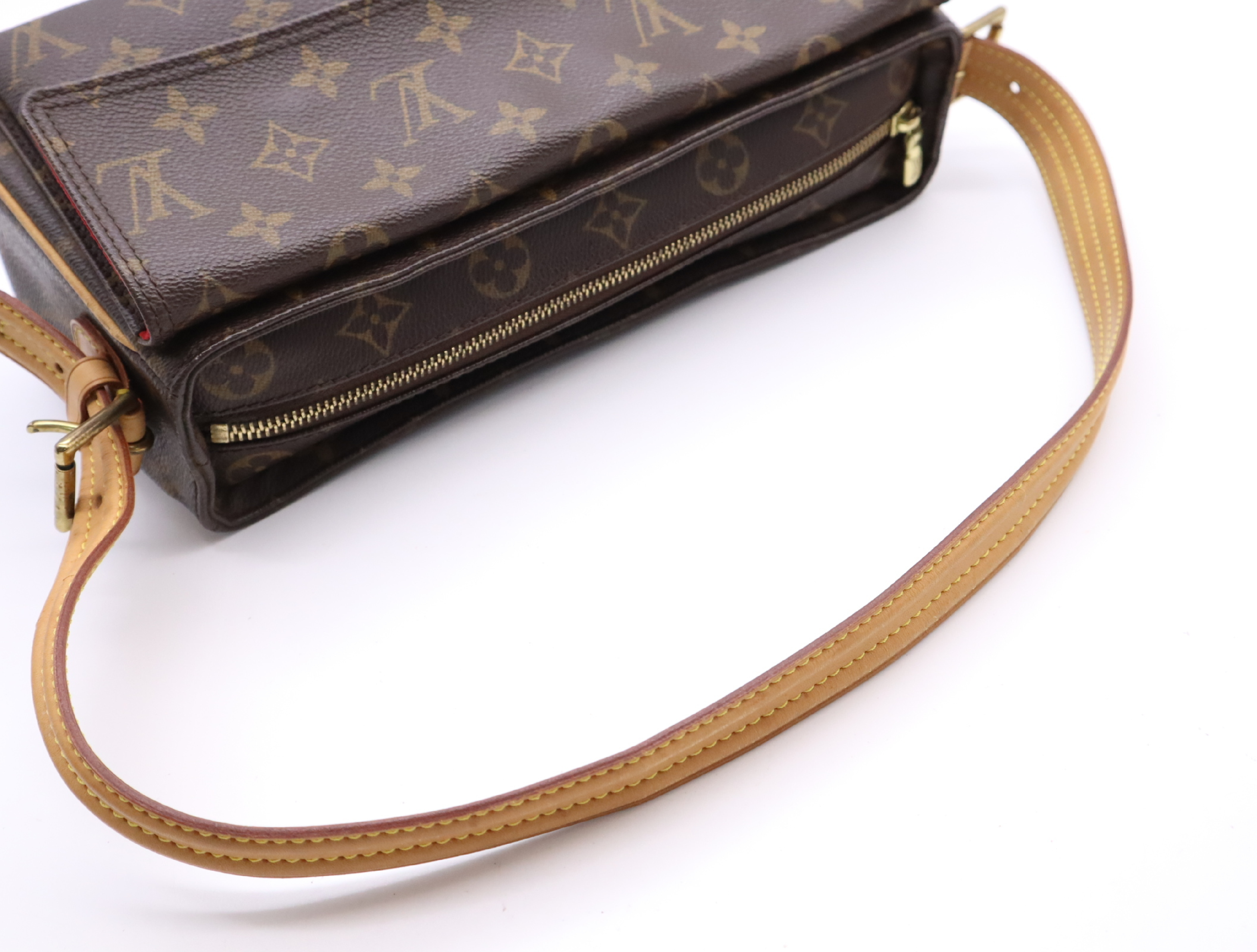 M51164 Monogram Viva Cite MM Shoulder Bag — view 10