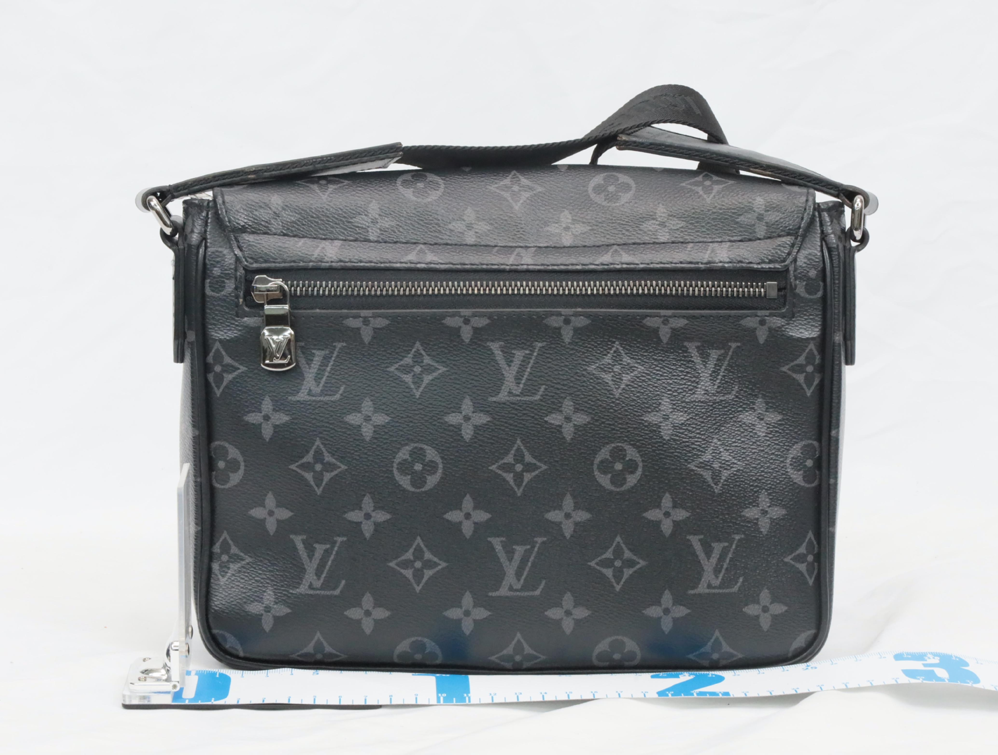 Monogram Eclipse District PM NV3 M46255 Shoulder Bag — view 2