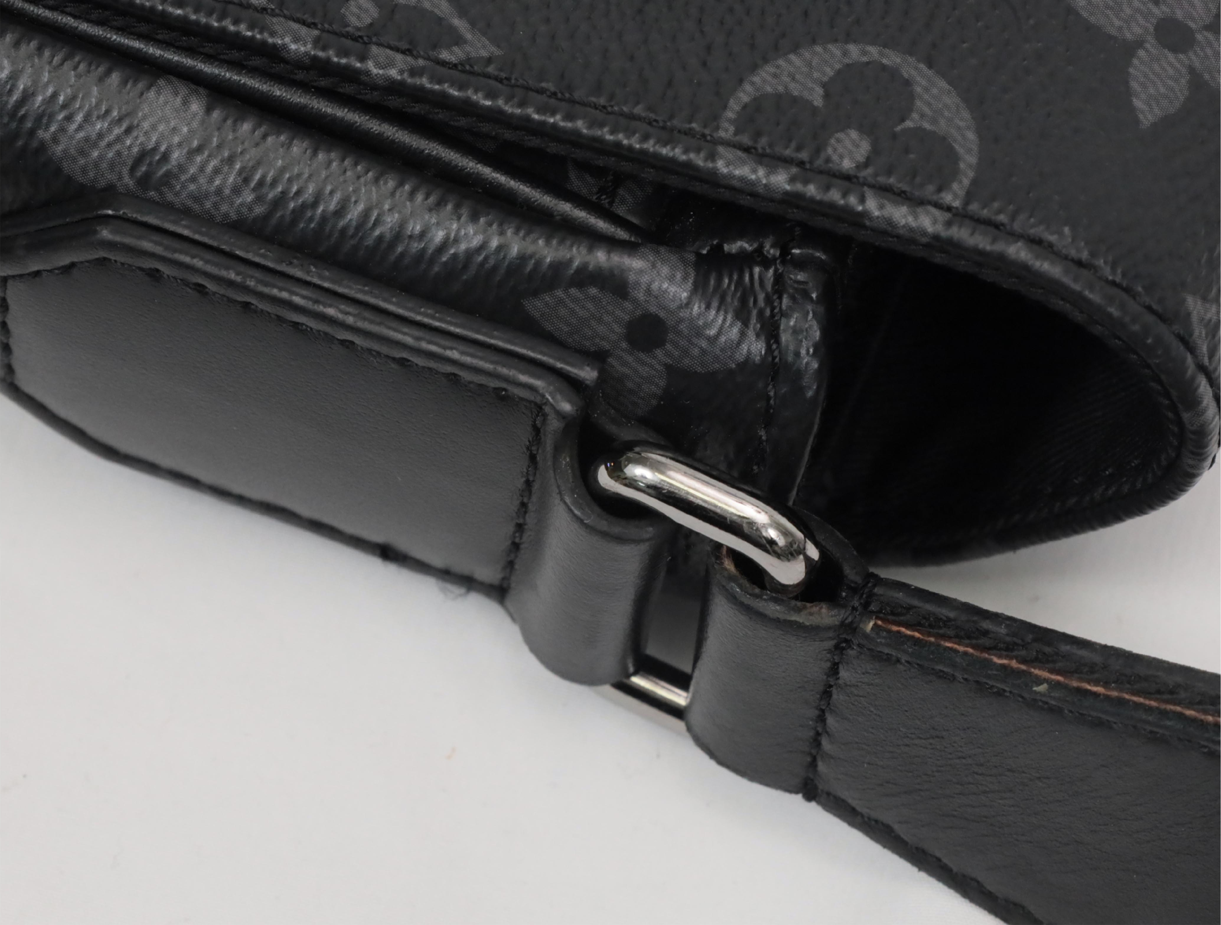 Monogram Eclipse District PM NV3 M46255 Shoulder Bag — view 13