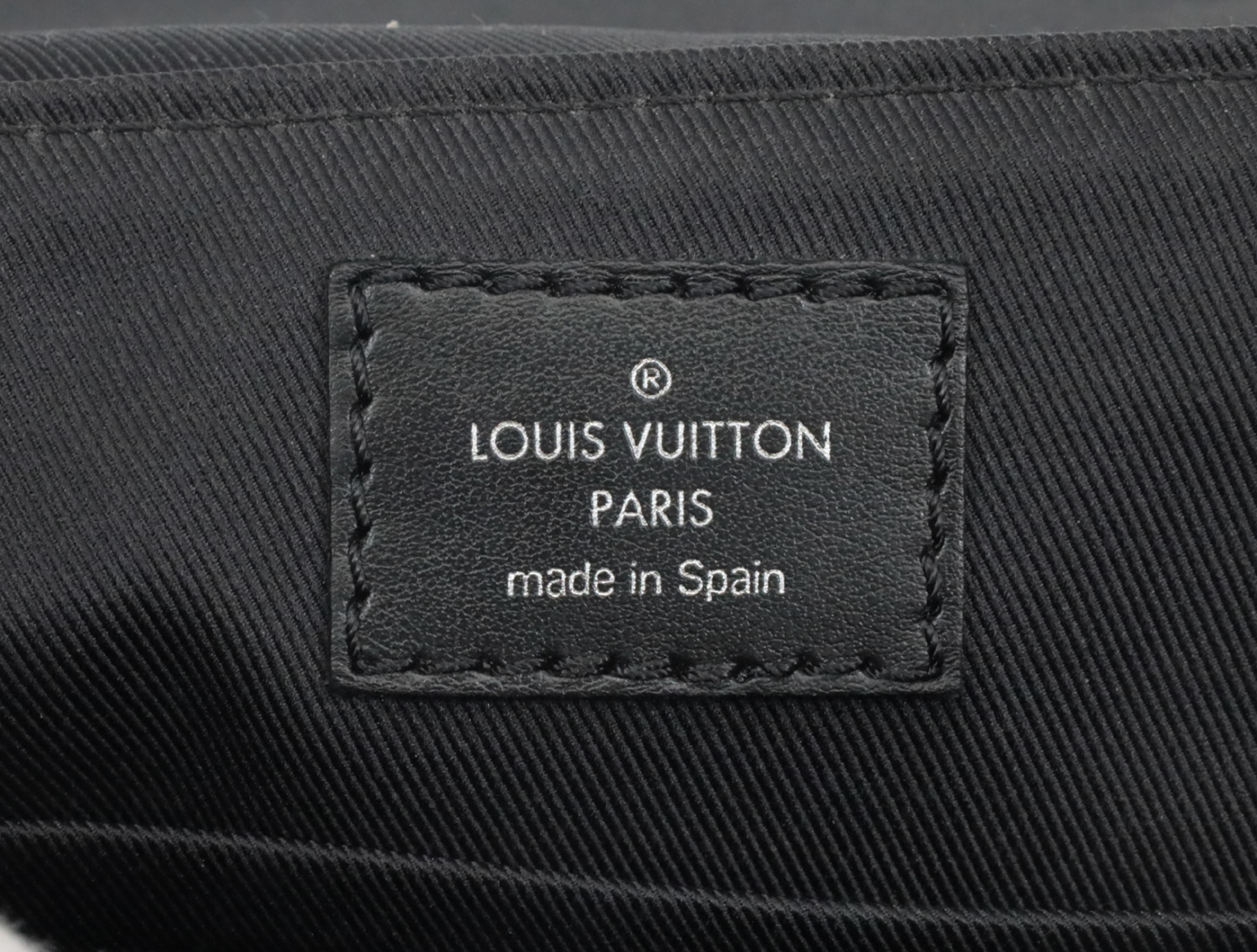 Monogram Eclipse District PM NV3 M46255 Shoulder Bag — view 9