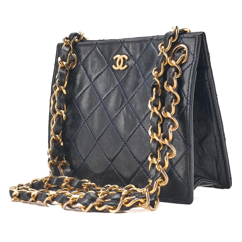 Lambskin Matelassé Square-shaped Double Chain Shoulder Bag — view 4