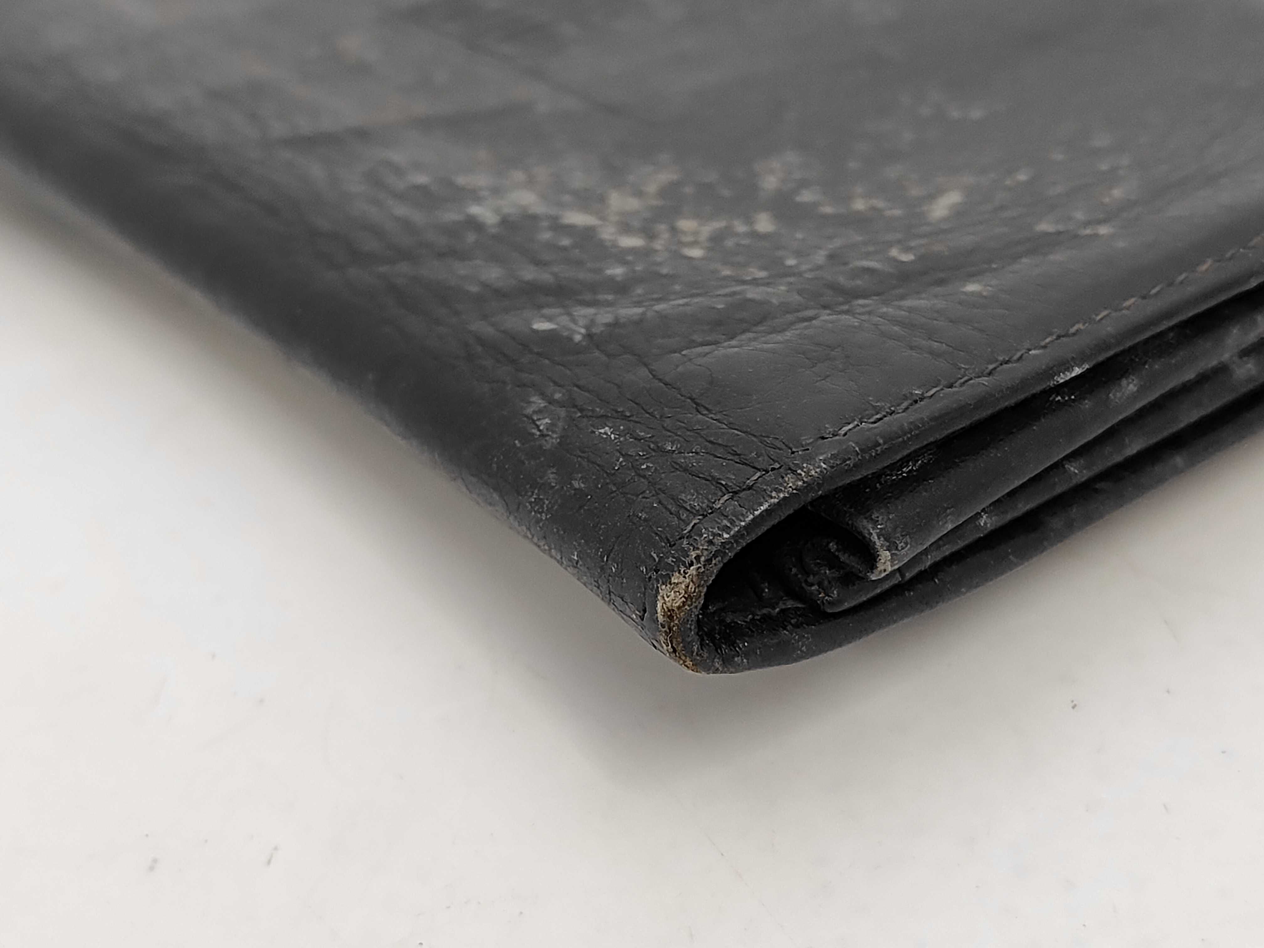 wallet — view 4