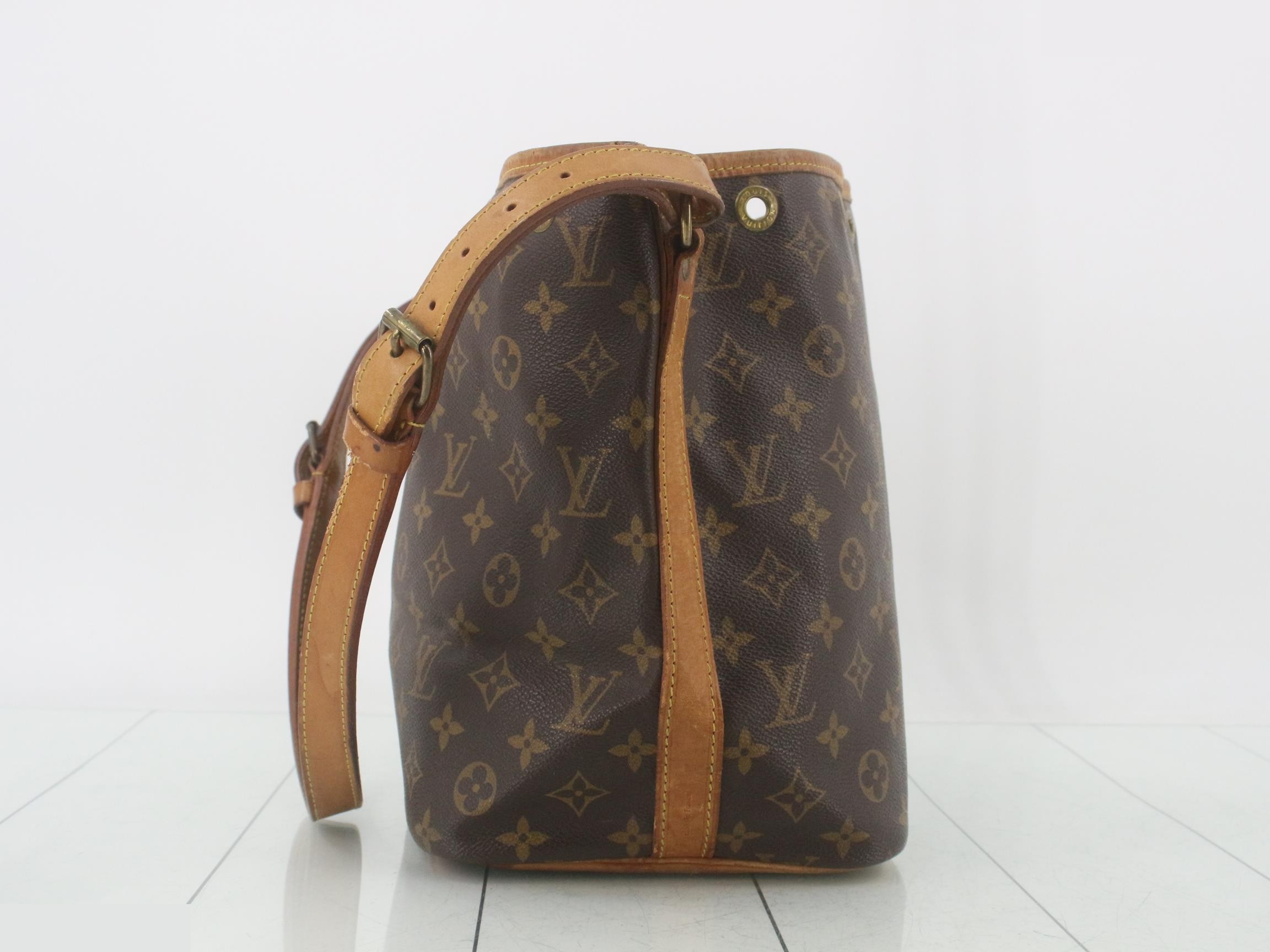 M42226 Petit Noé Shoulder Bag — view 4