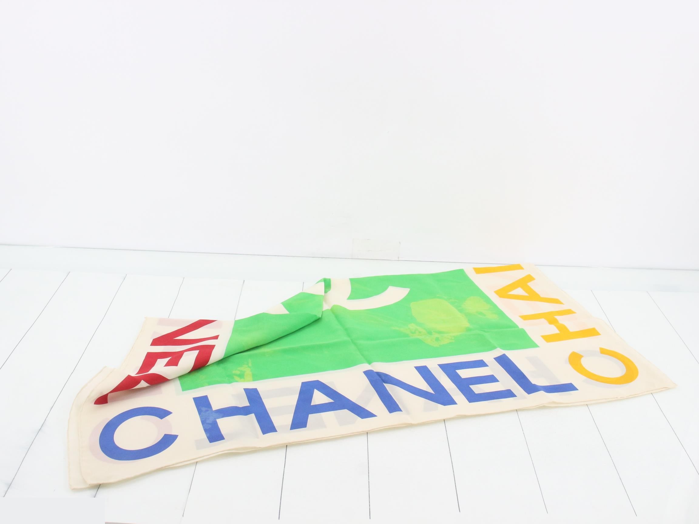 Other lines: Small items, accessories, scarves — view 3