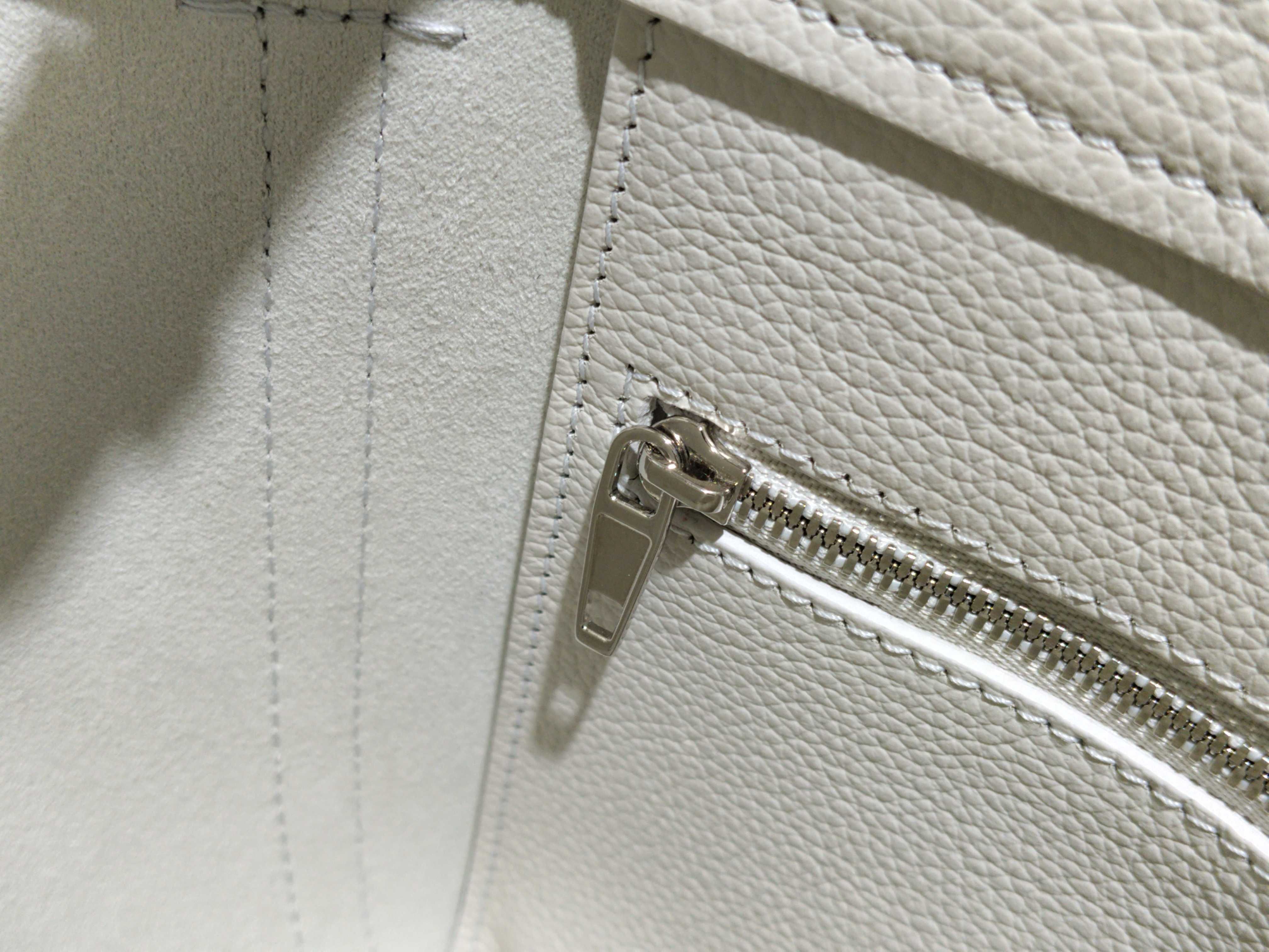 Everyday Tote XS Leather 2-Way Handbag White 672793 Handbag — view 13