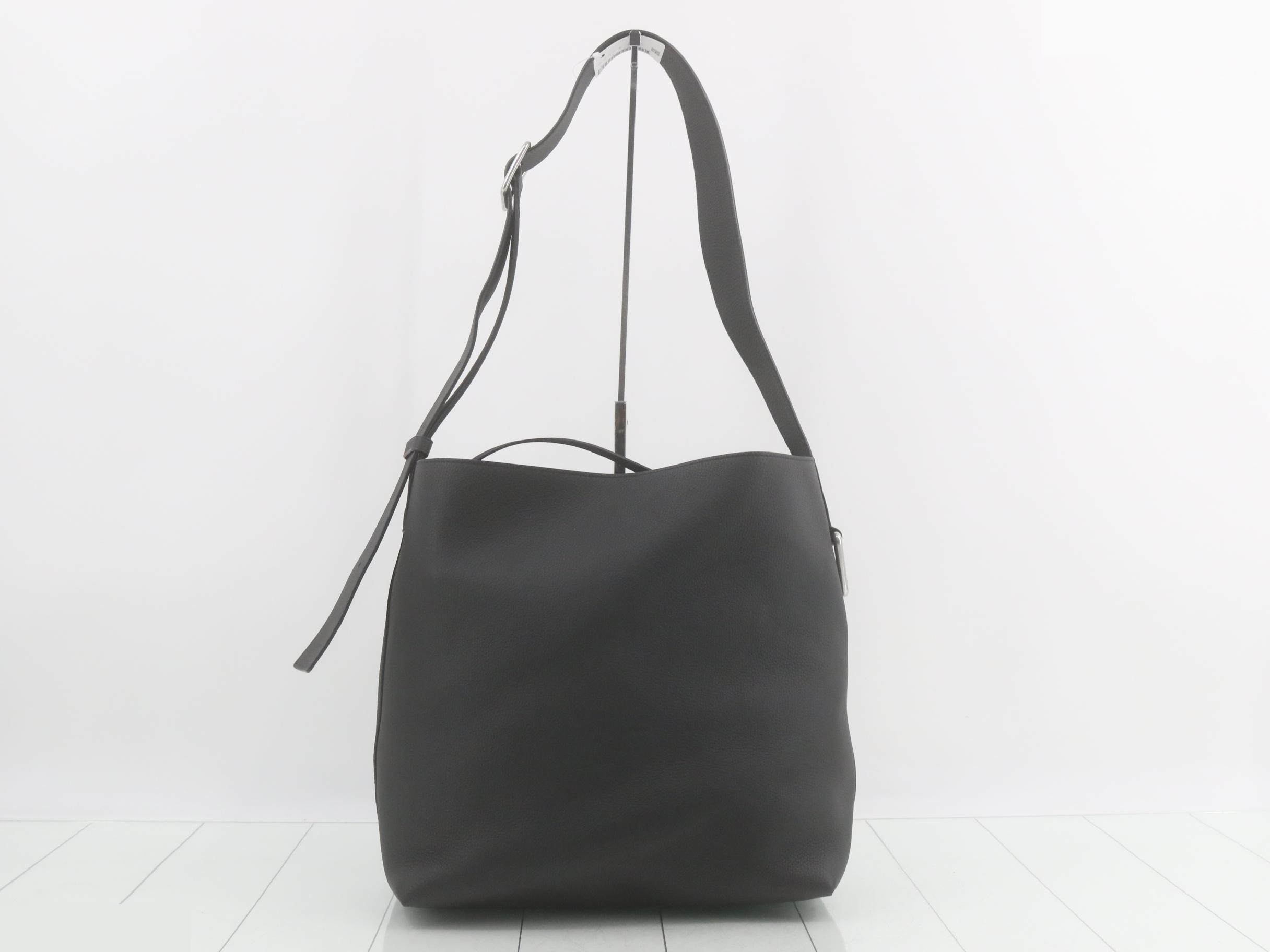 LV Touch Verso Tote M27022 Black Unused — view 2