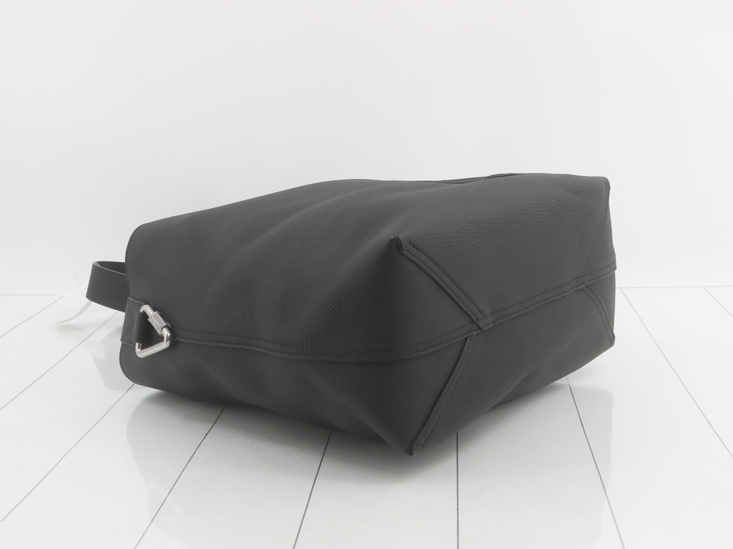 LV Touch Verso Tote M27022 Black Unused — view 5