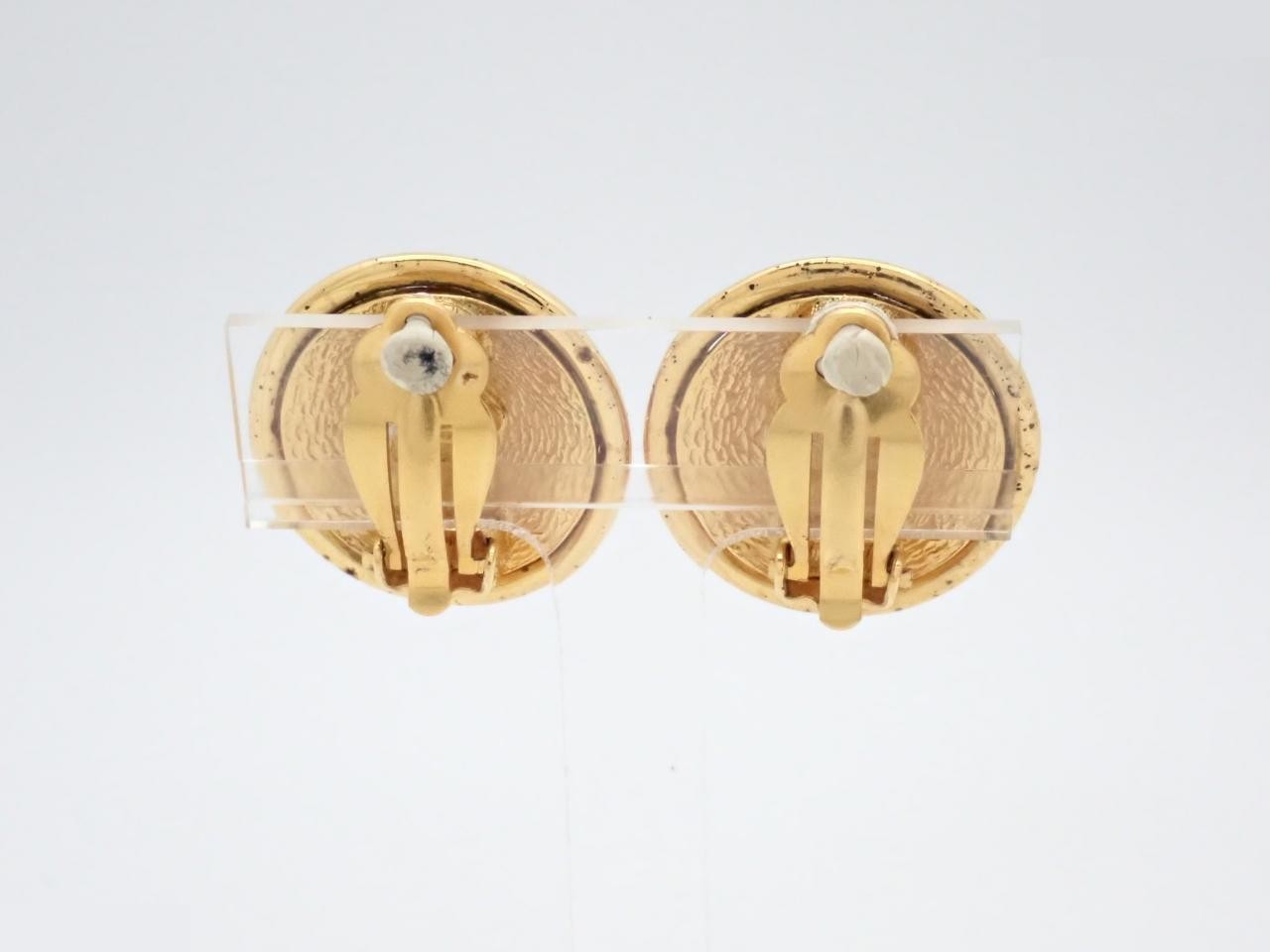 gold — view 2