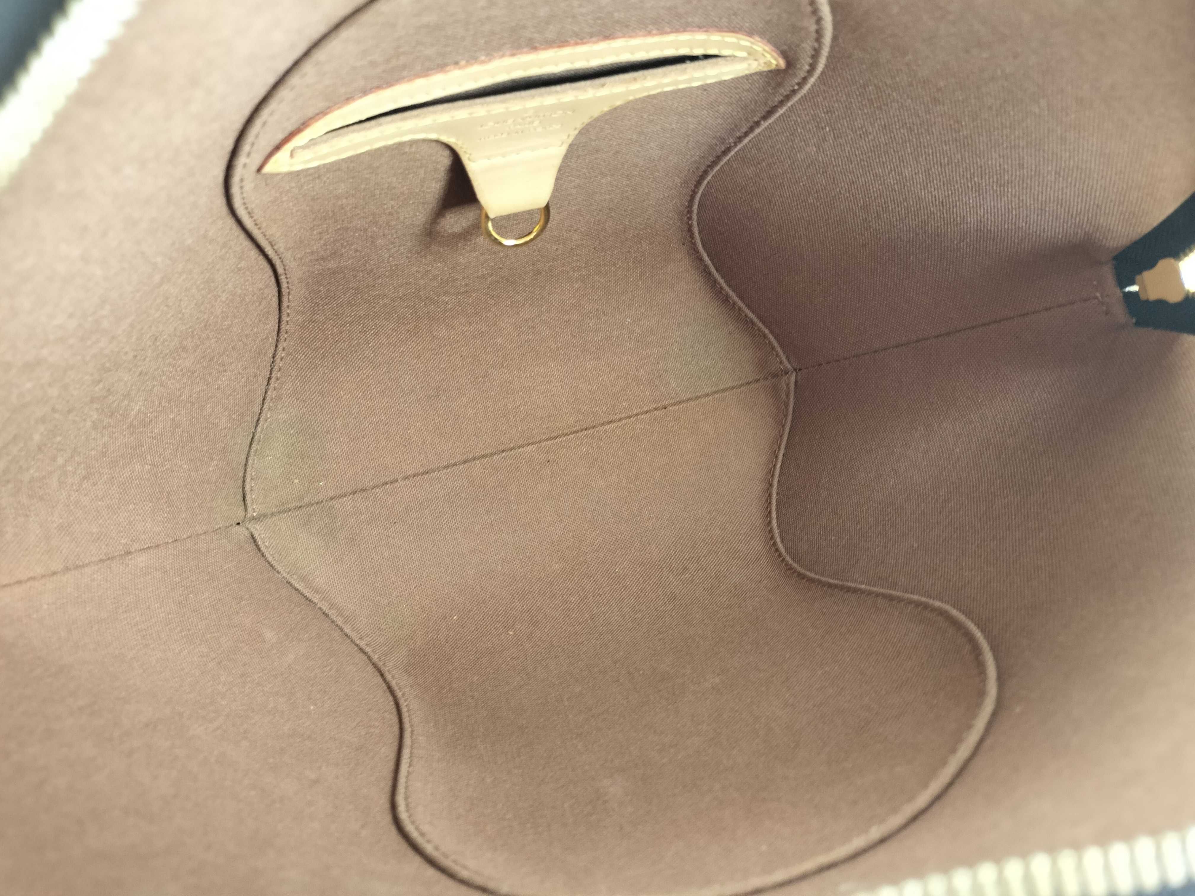 Monogram Louis Vuitton Elliss PM Monogram Handbag M51127 Handbag — view 10