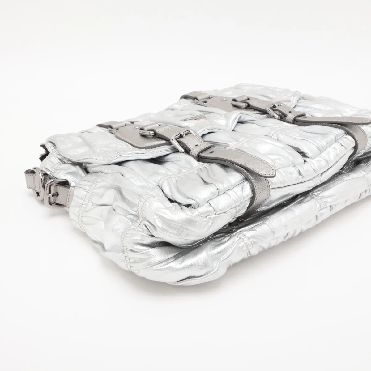 leather shoulder bag, silver — view 4