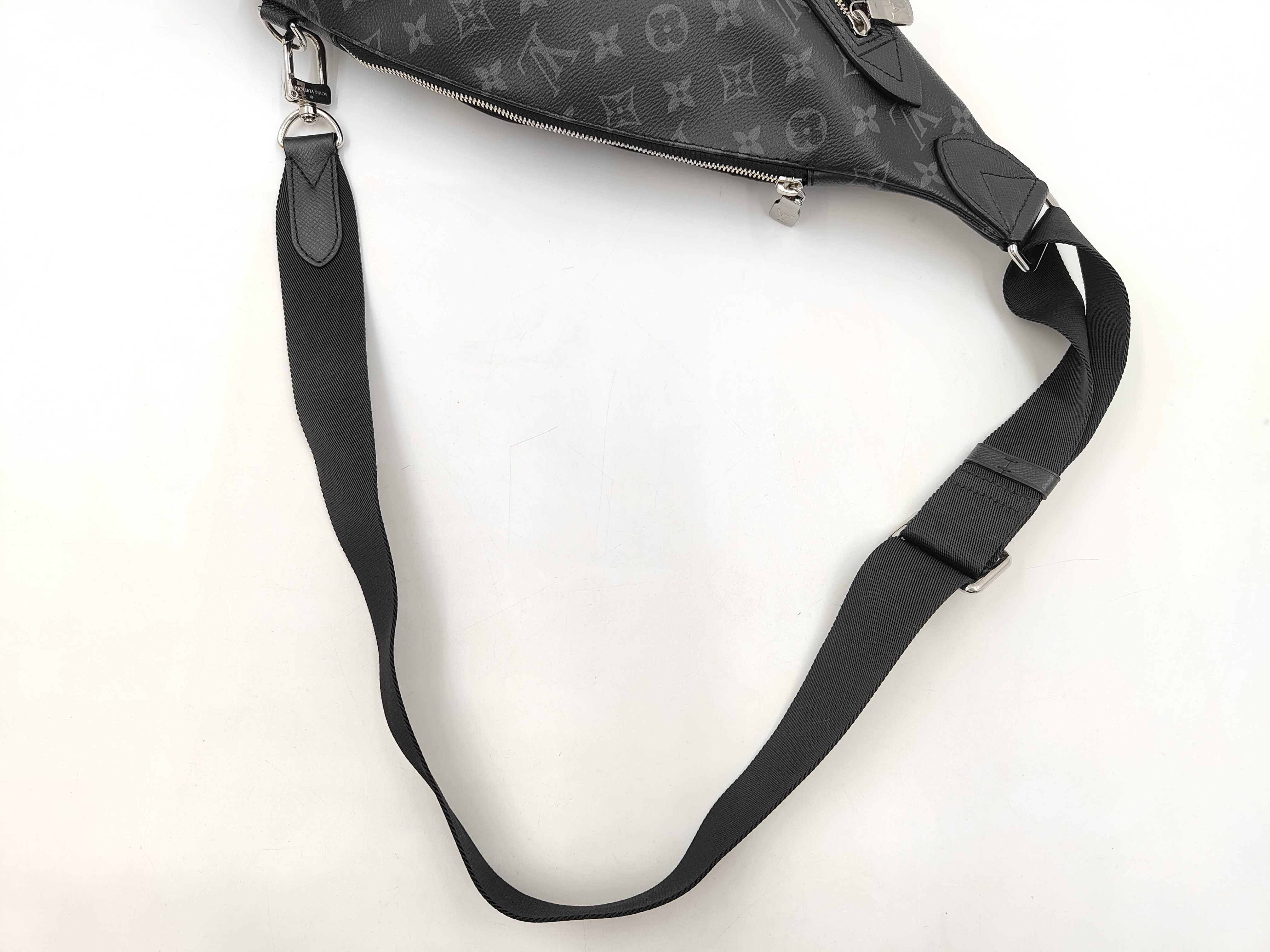 M30936 Taigarama Duo Sling Bag Shoulder Bag — view 3